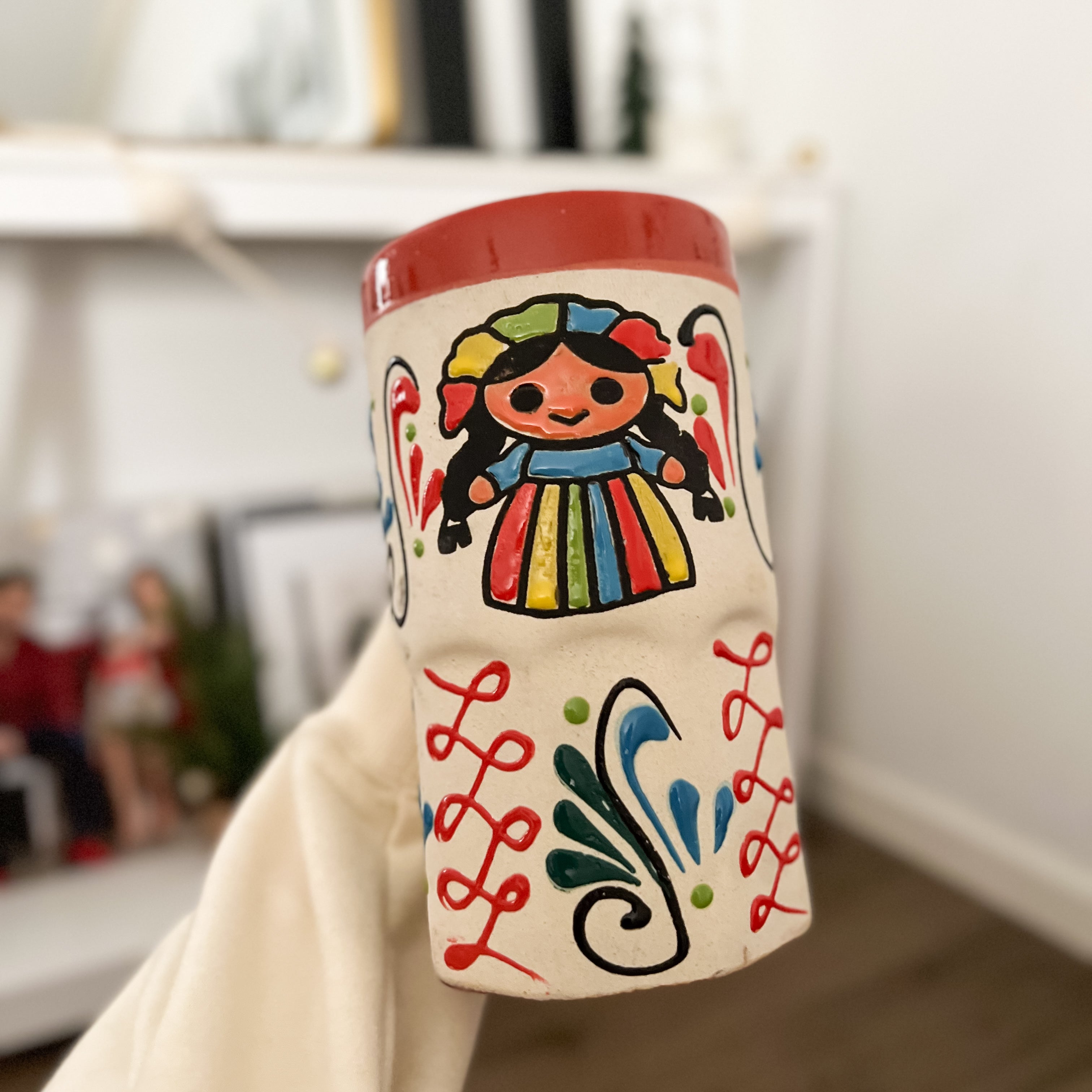 Jarra mexicana colorida de María XG