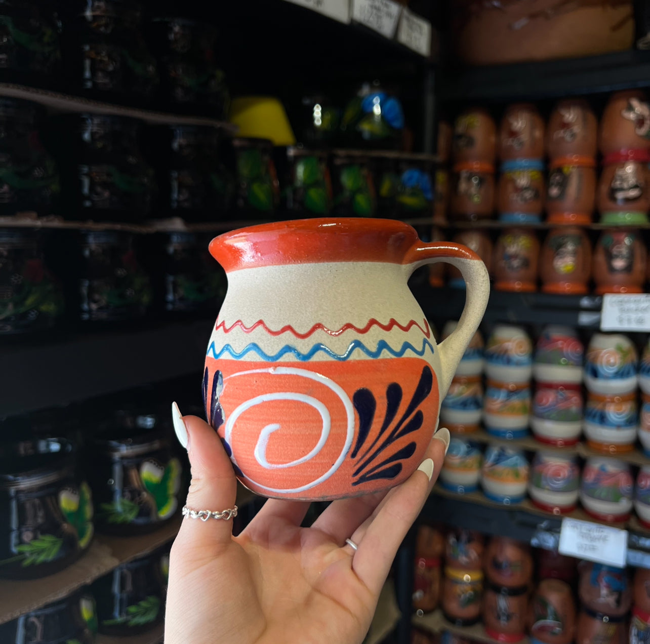 Taza de engobe barro naranja rojizo