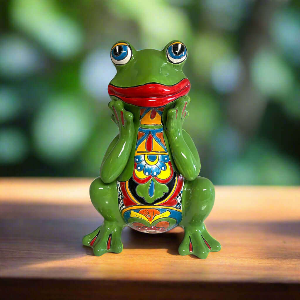 Estatua de rana de Talavera | Vibrante arte cerámico mexicano pintado a mano