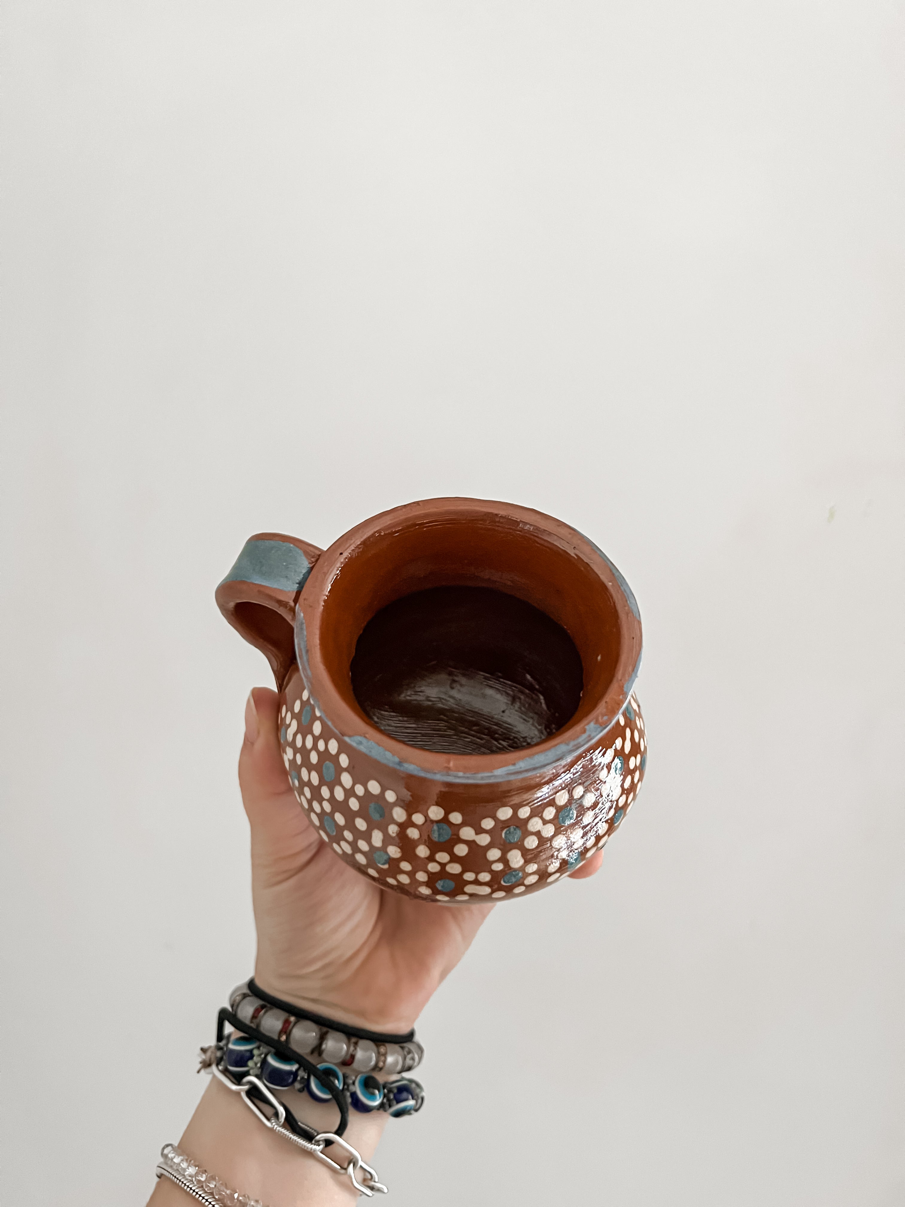 Taza Pequeña Tradicional de Barro