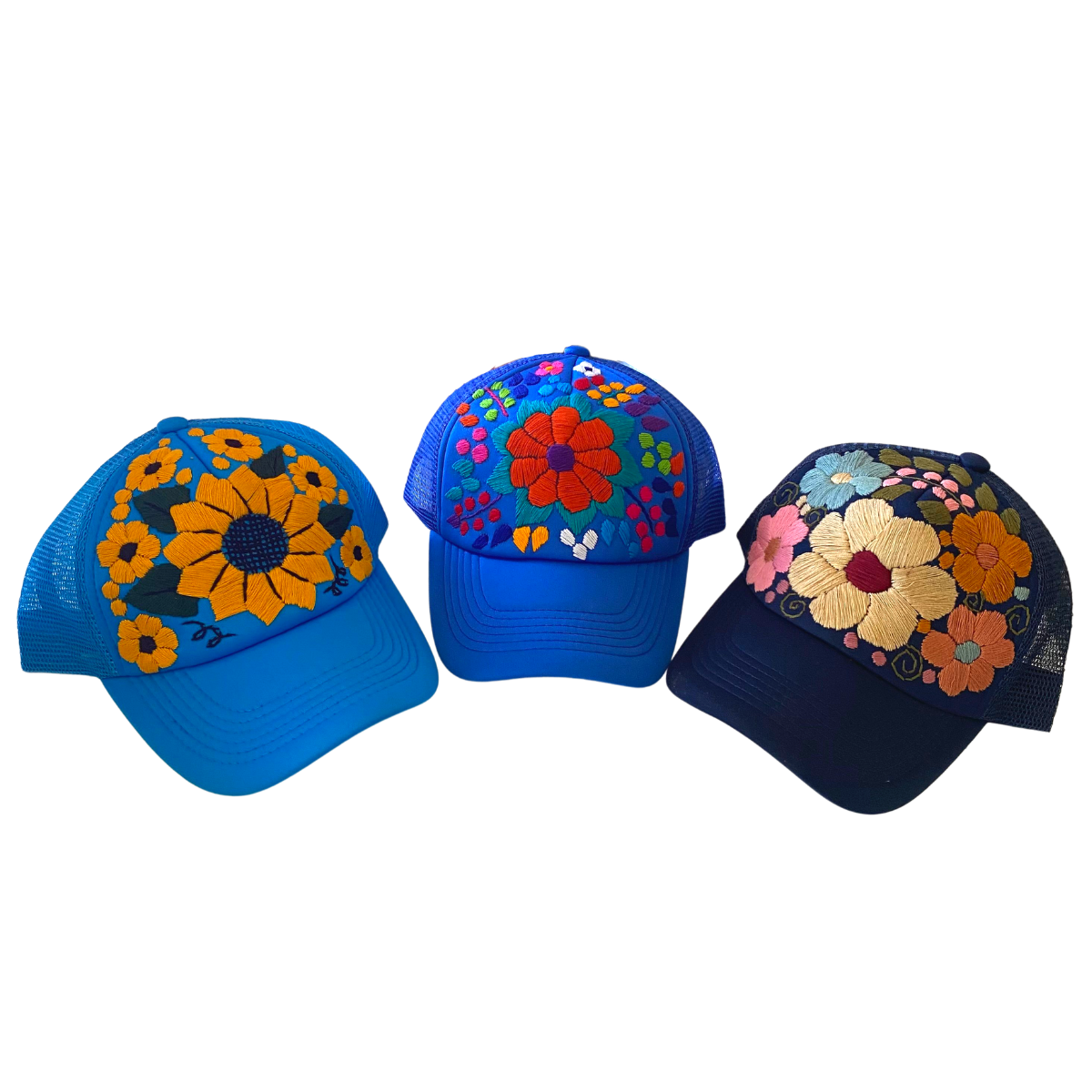 Gorra trucker Tulum bordada a mano con flores - México