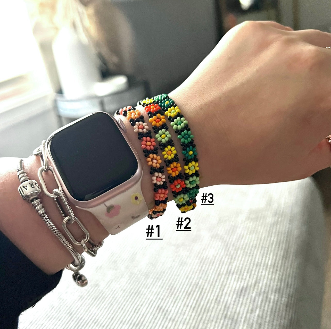 Pulsera de flor pequeña (Margarita) Huichol