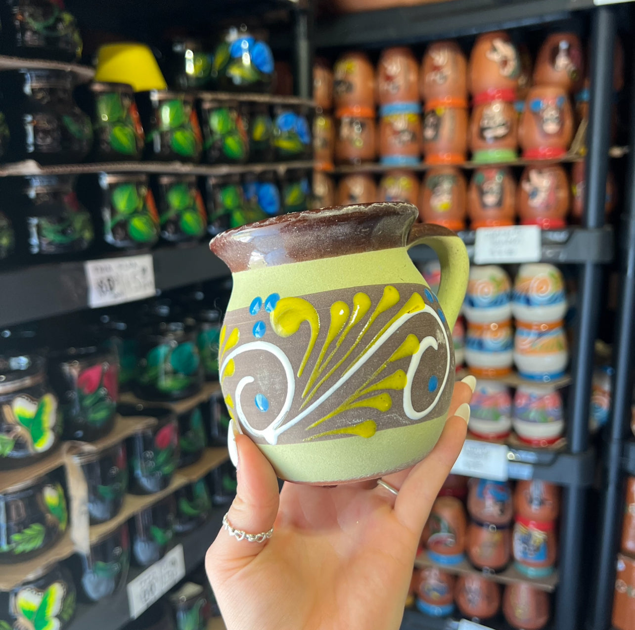 Taza de Barro Engobe Amarillo Polen