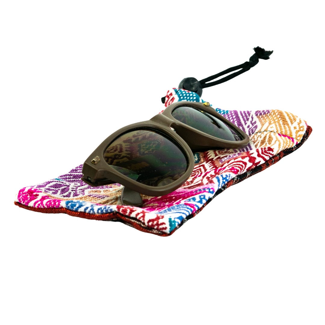 Seleccionar color: Estuche de gafas de sol | Gafas de ver de textil reciclado — Huipil único en su clase - Guatemala