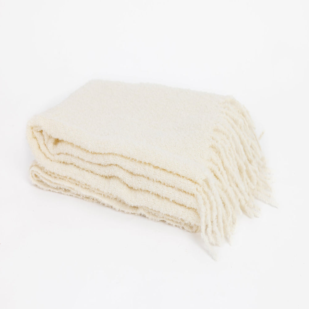 Colección Bouclé - Manta de Alpaca Bouclé de Telar Artesanal Color Marfil de Perú