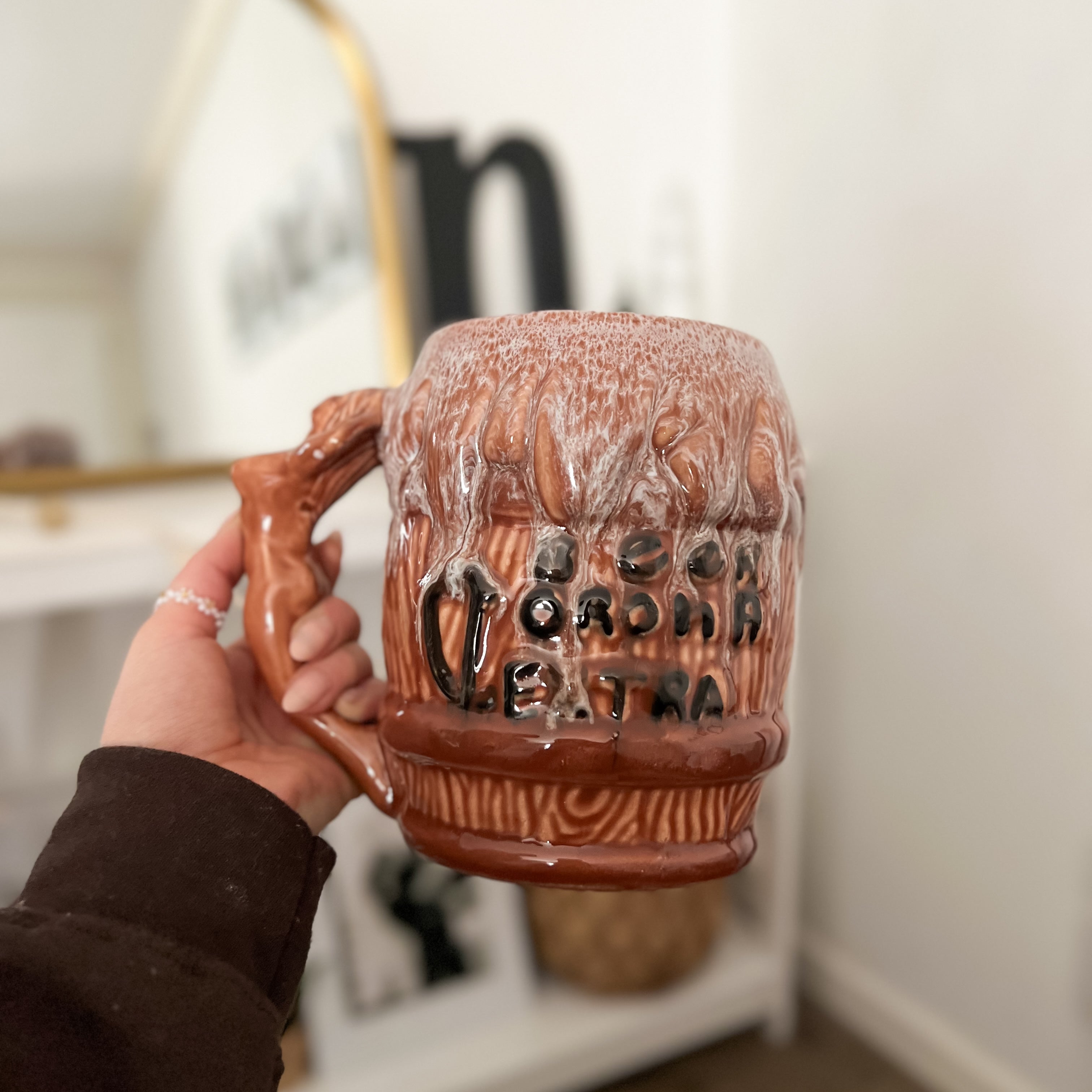 Jarra grande de barril de cerveza