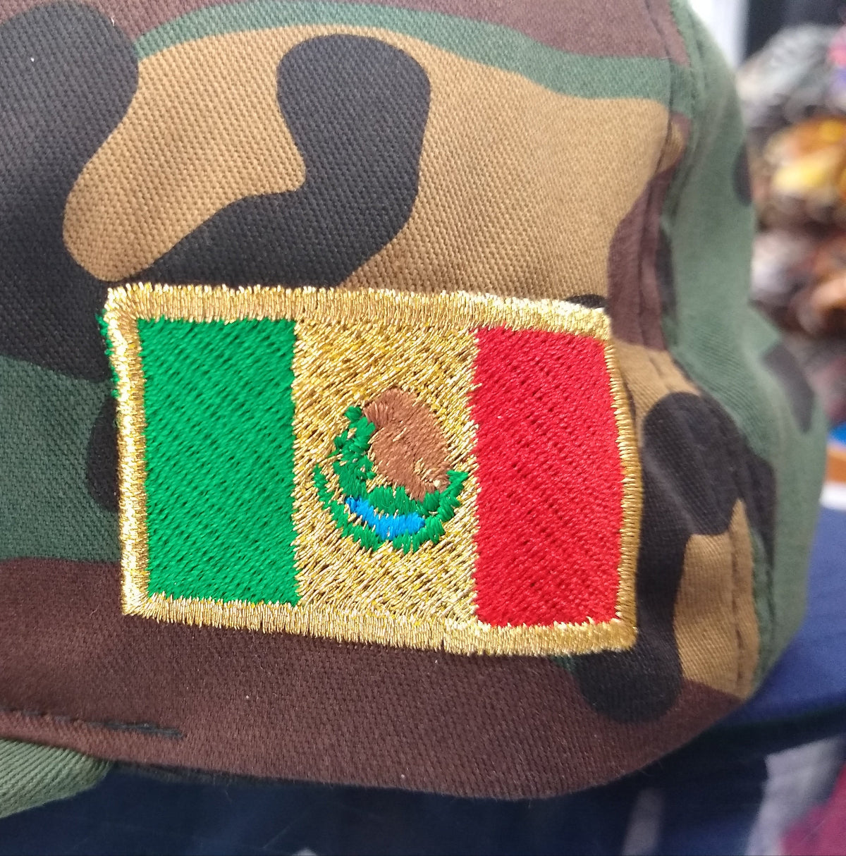 Gorra SnapBack bordada con logotipo de Toro Mexicano y camuflaje