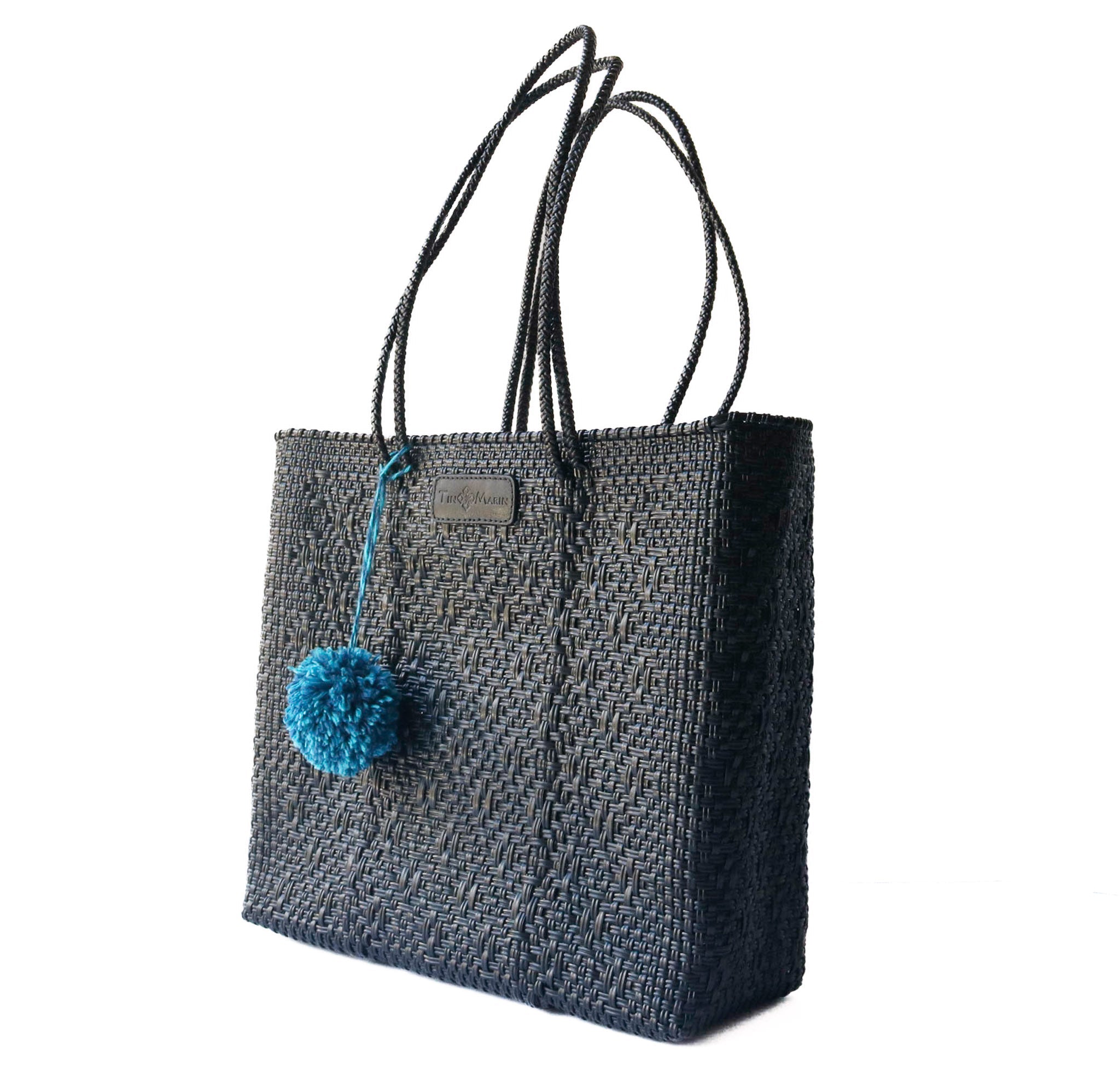 Bolso de mano de mimbre negro