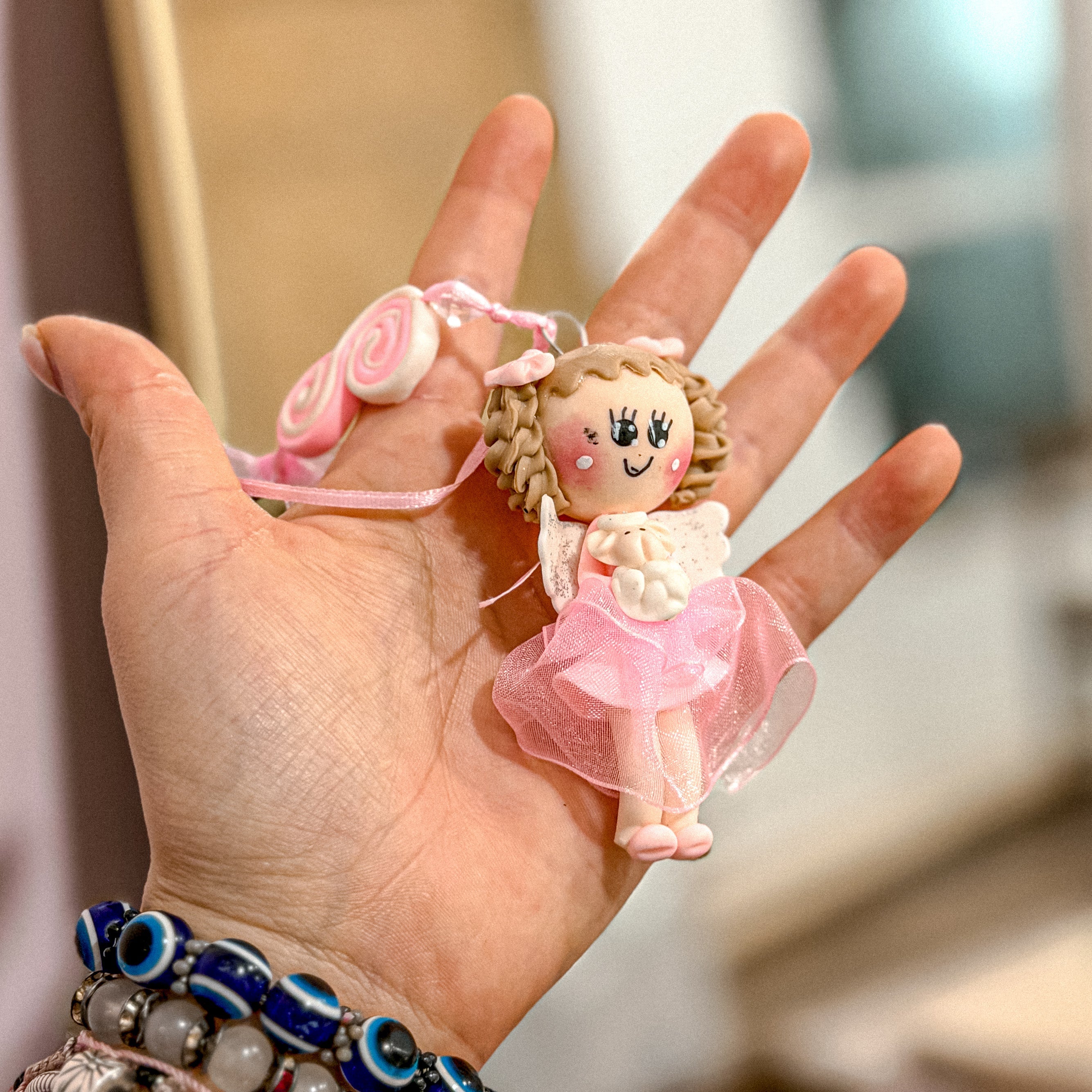 Llavero de Muñeca Rosa de Bautizo