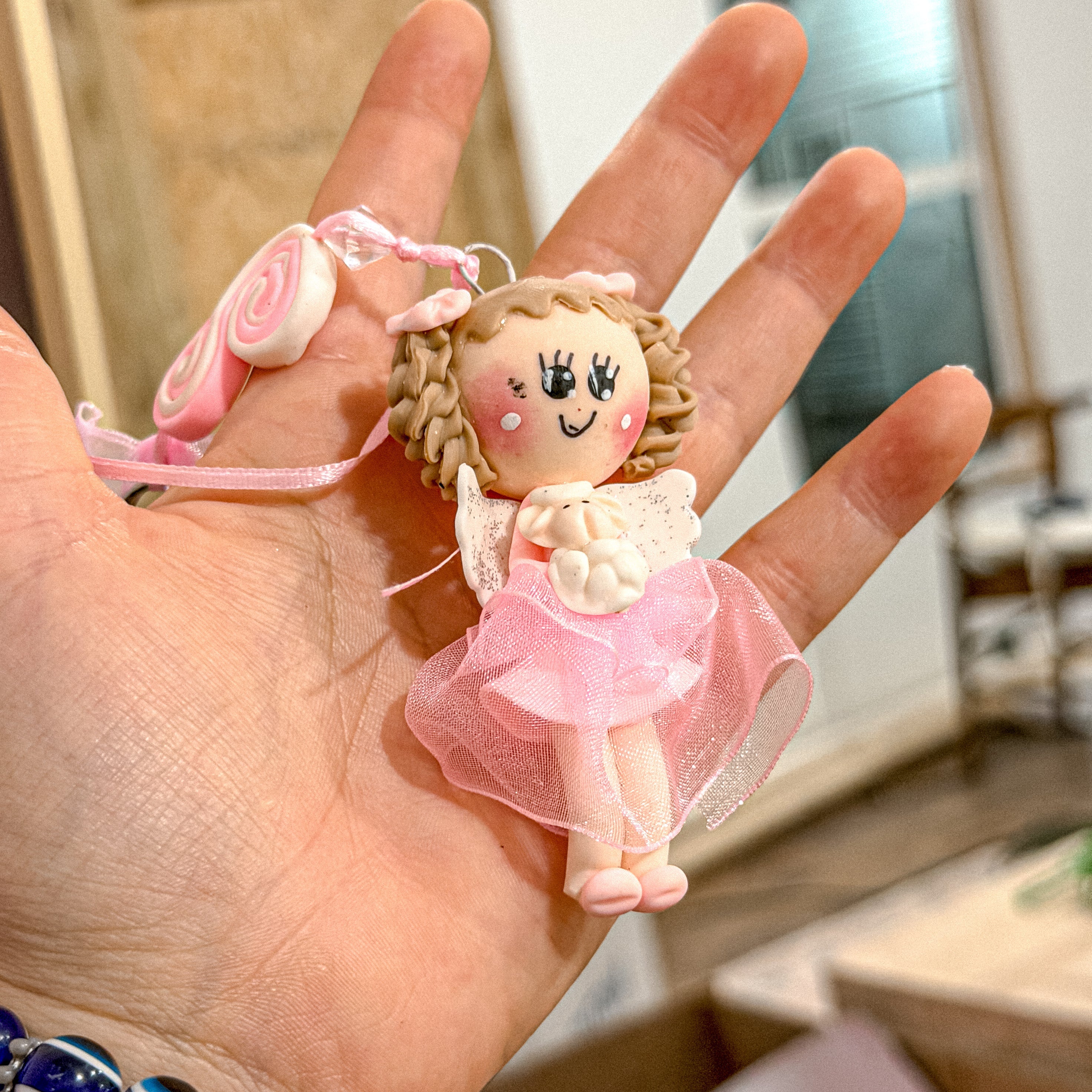 Llavero de Muñeca Rosa de Bautizo
