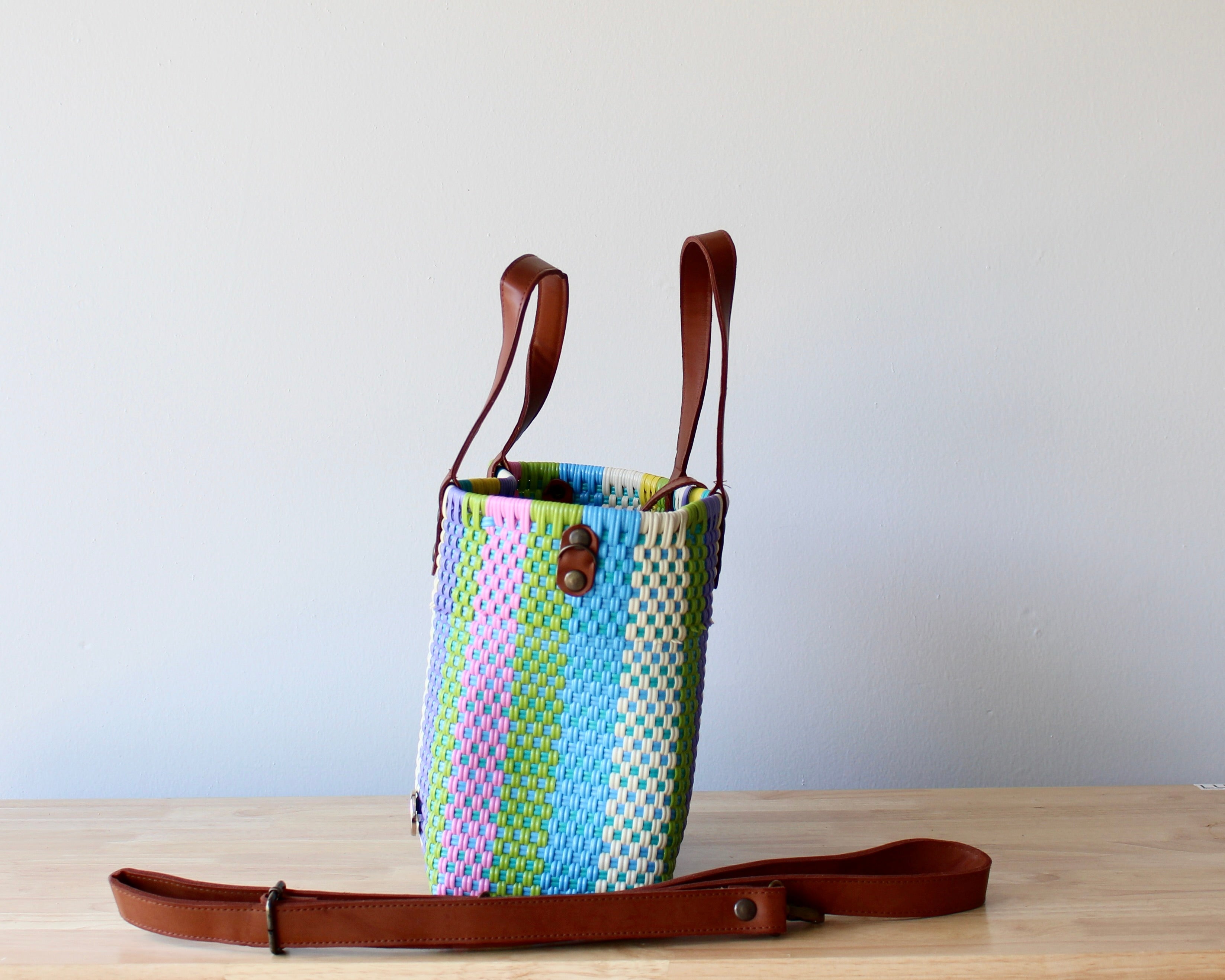 Vida Woven Purse – Soft Pastel Stripes