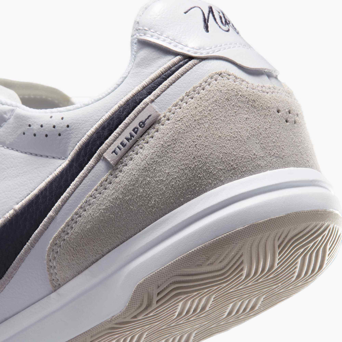 Nike Tiempo Streetgato Indoor Soccer Shoes (FA26)