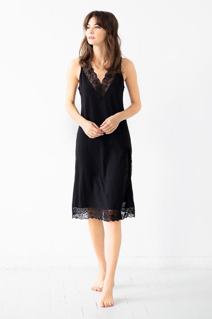 Camisón de algodón Pima con ribete de encaje Simone