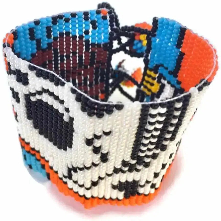Calavera de Azúcar | Pulsera Catrina de Cuentas de Semilla con Cierre Ajustable - Guatemala