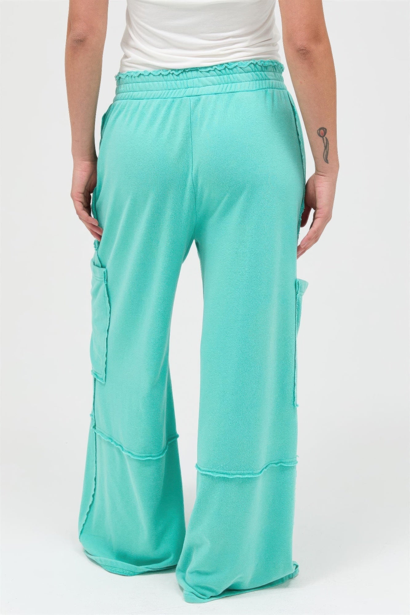 Comfortable Women's Cargo Pants for Travel Adventures