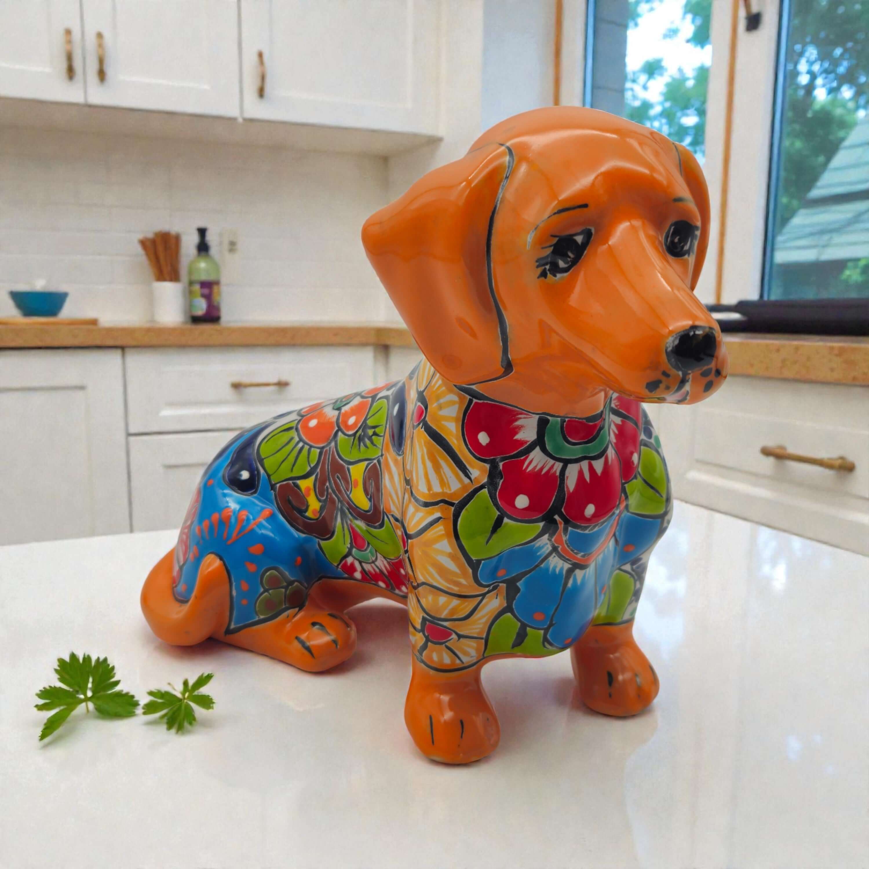 Dachshund de Talavera colorido | Figura de perro de cerámica mexicana