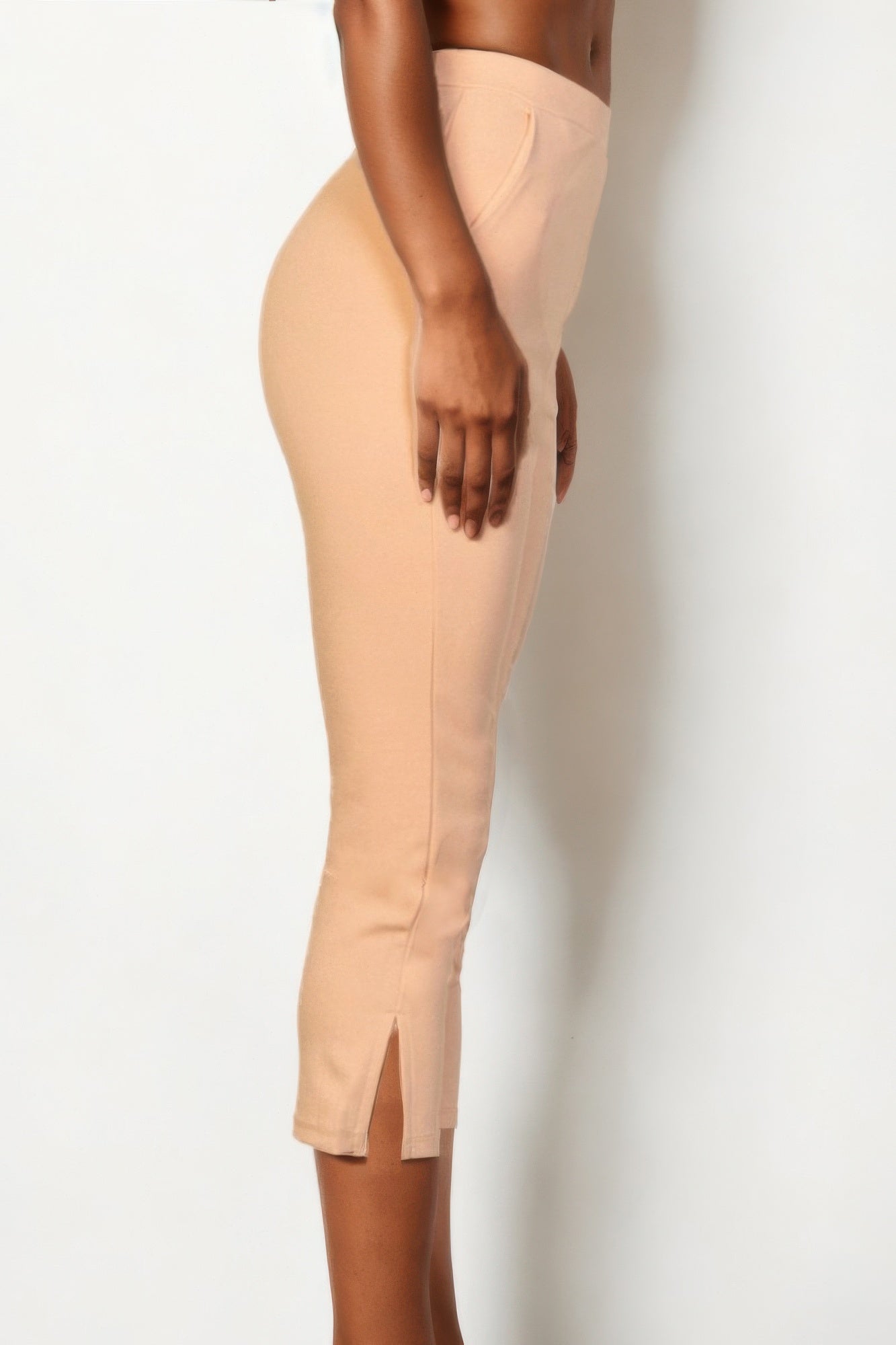 Cropped Pants for Women - Comfortable Travel Essential