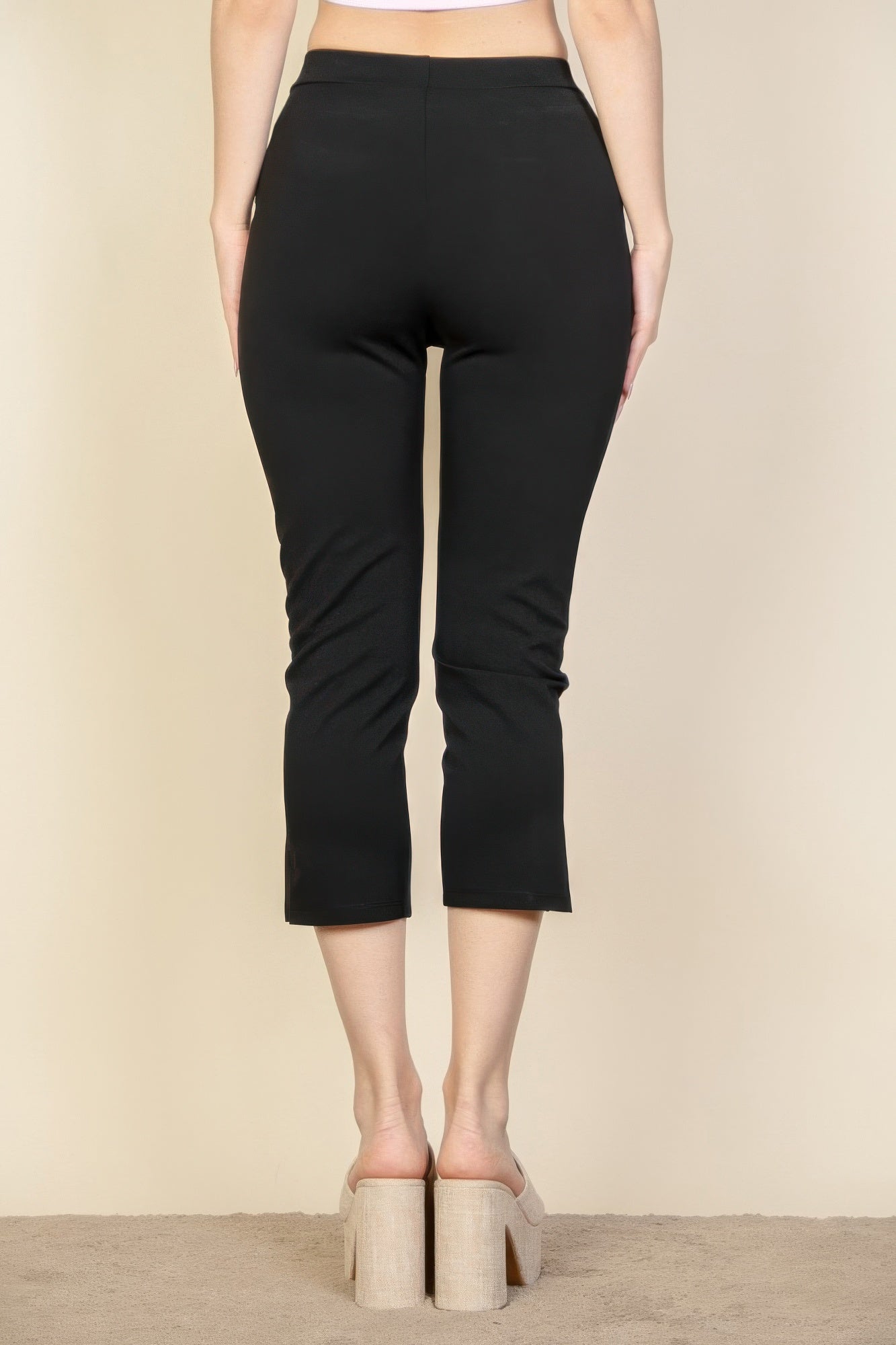 Cropped Pants for Women - Comfortable Travel Essential