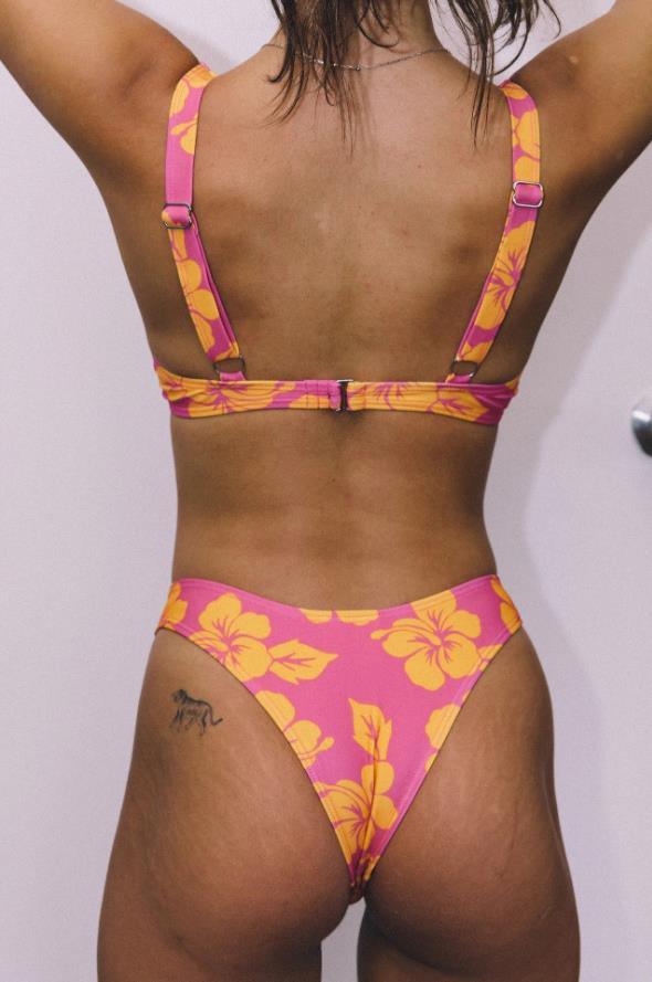 Female Bikini Set Floral Print Two-Piece Bathing Suit Bikinis Women Swimsuit Beachwear Summer Bikini Sets Floral Print Triangle Halter Swimsuits High Cut Two Piece Bathing Suit