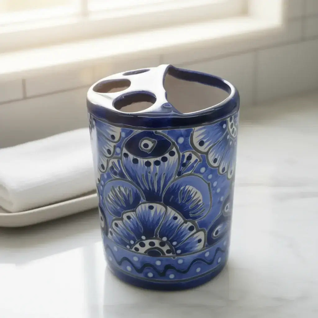 Soporte para cepillos de dientes Talavera pintado a mano | Cerámica azul y blanca