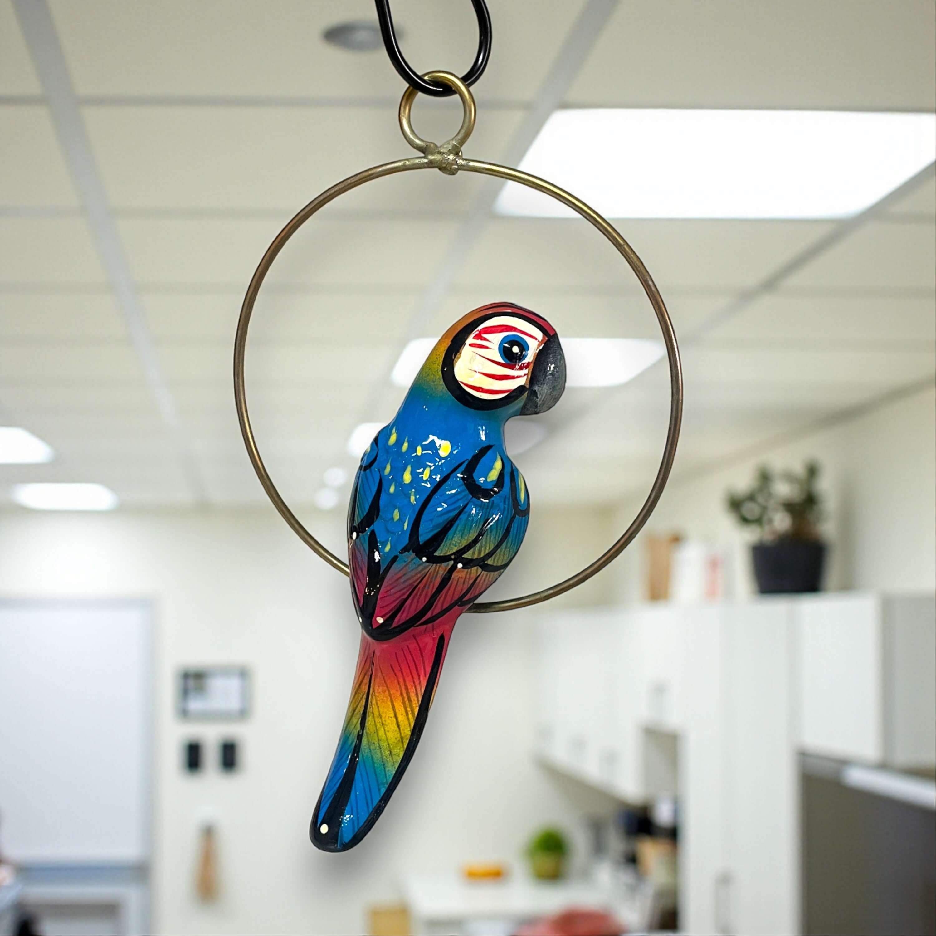 Loro Mini Talavera Vibrante | Adorno Colgante Pintado a Mano
