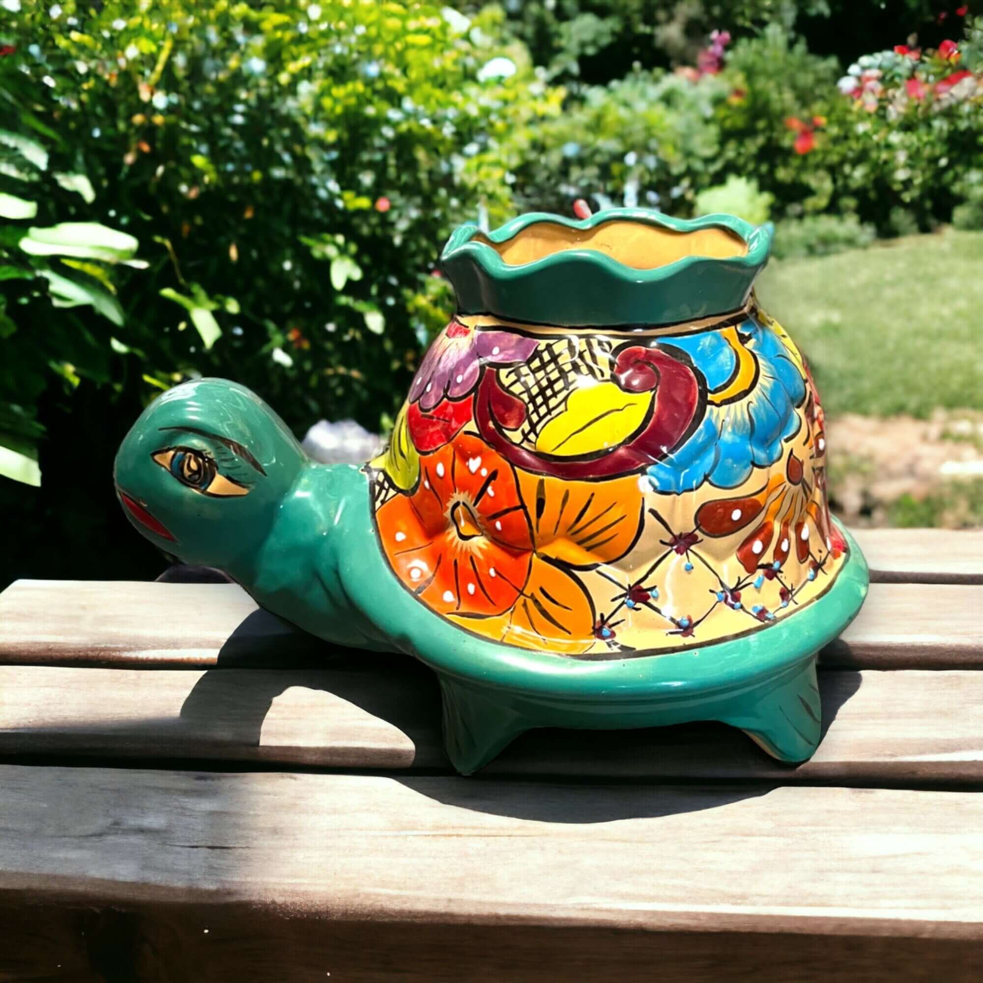 Maceta Vibrante de Tortuga Talavera | Cerámica Mexicana Colorida Pintada a Mano (Mediana)