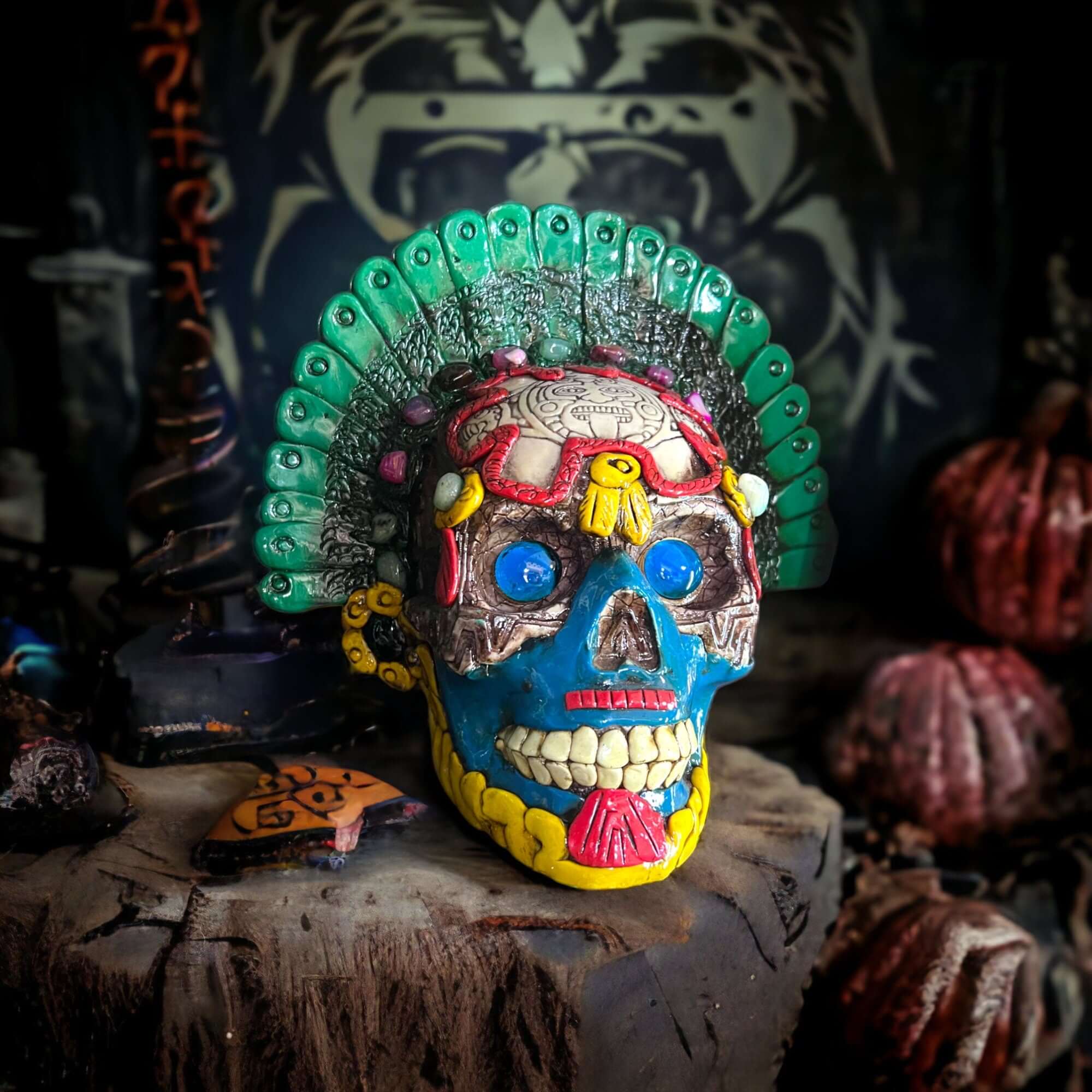 Estatua de Calavera de Guerrero Azteca Hecha a Mano | Arte Cultural