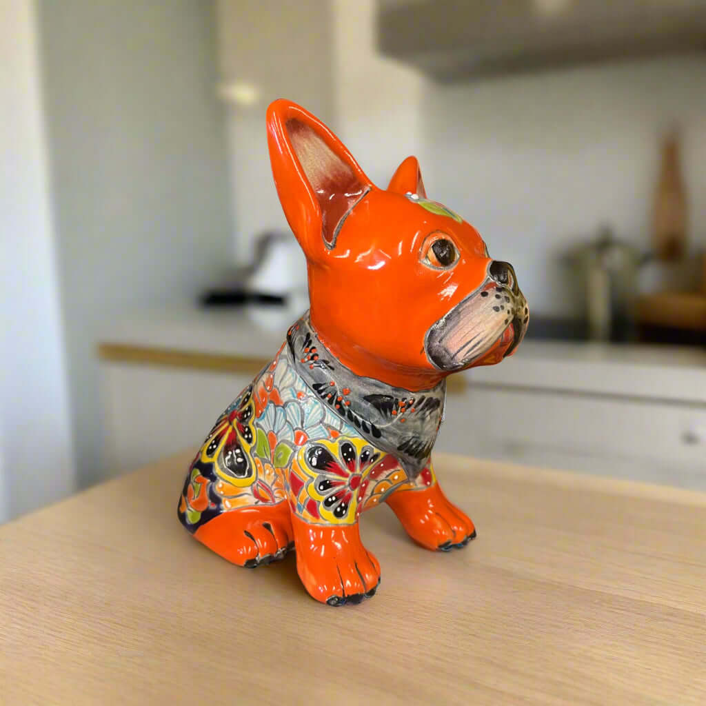 Bulldog Francés de Talavera | Estatua Mexicana Artesanal de Frenchie