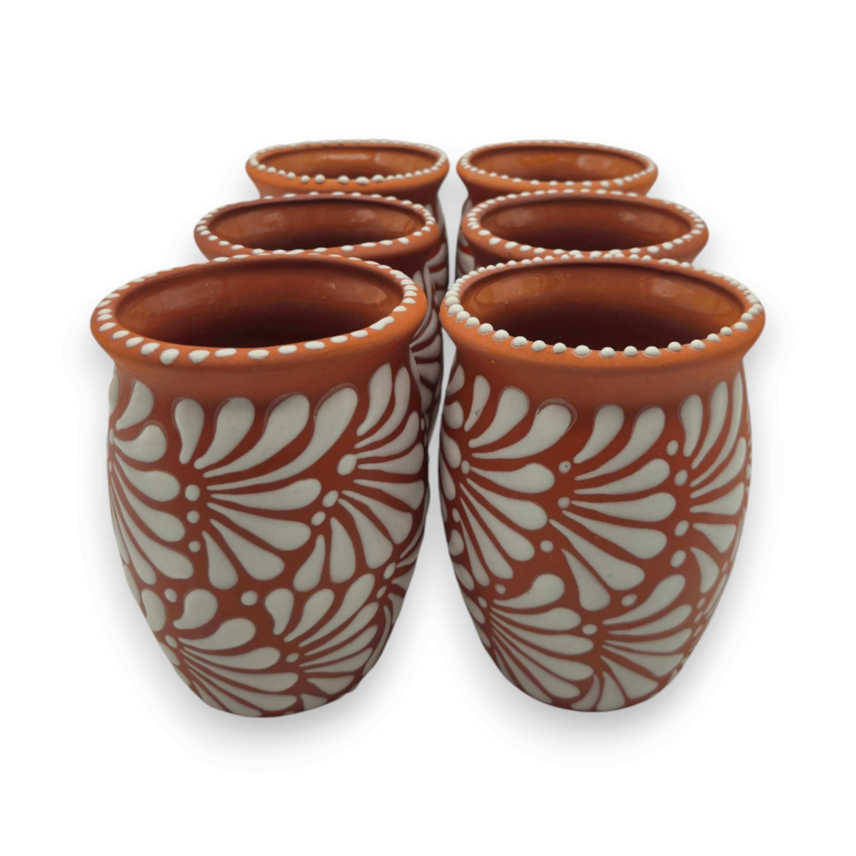 Cantarito de barro en relieve | Taza de cerámica mexicana artesanal