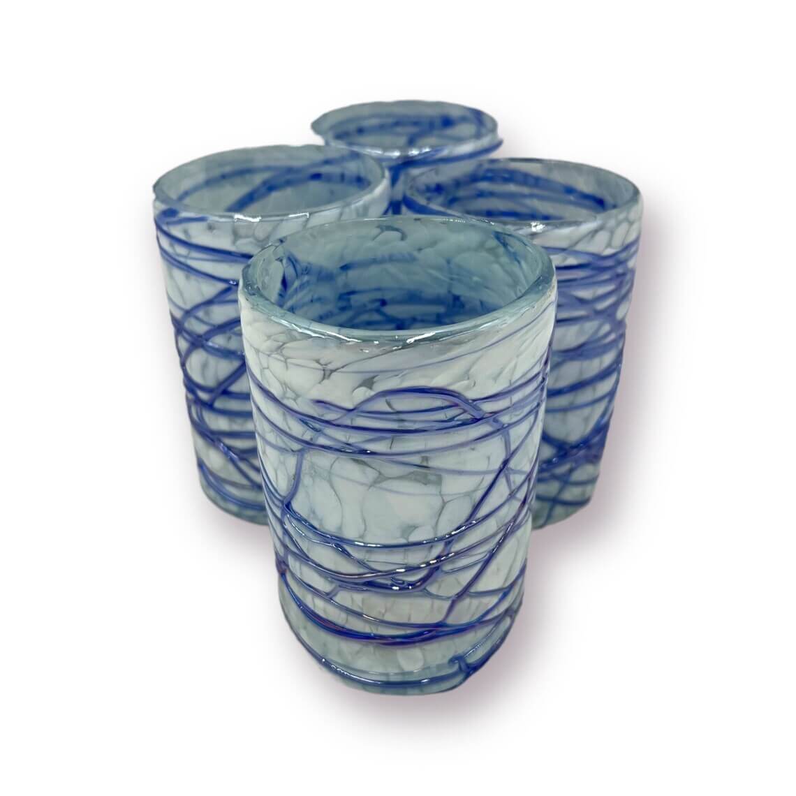 Vasos para beber mexicanos soplados a mano | Cristalería artesanal blanca y azul