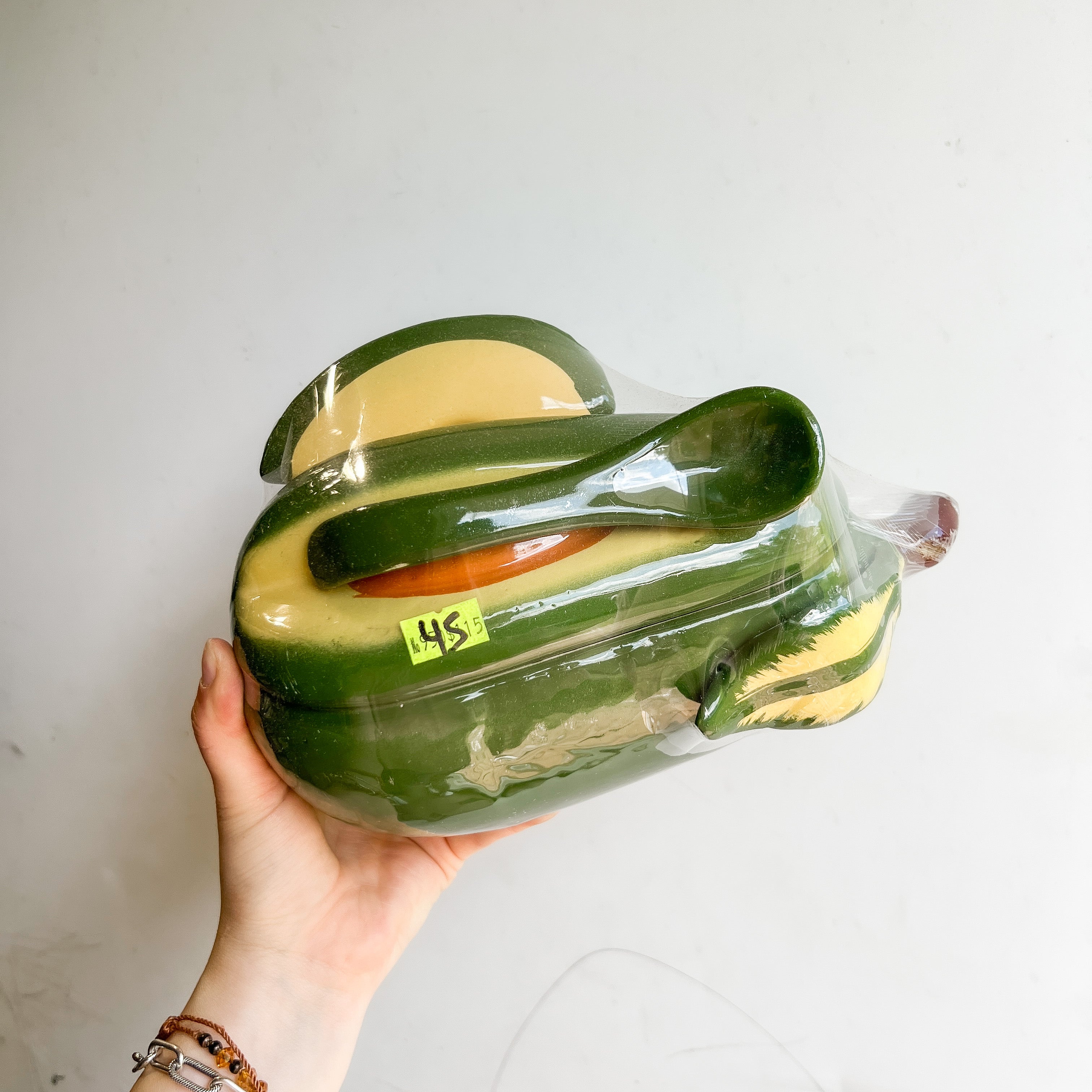 Recipiente para aguacate con salero