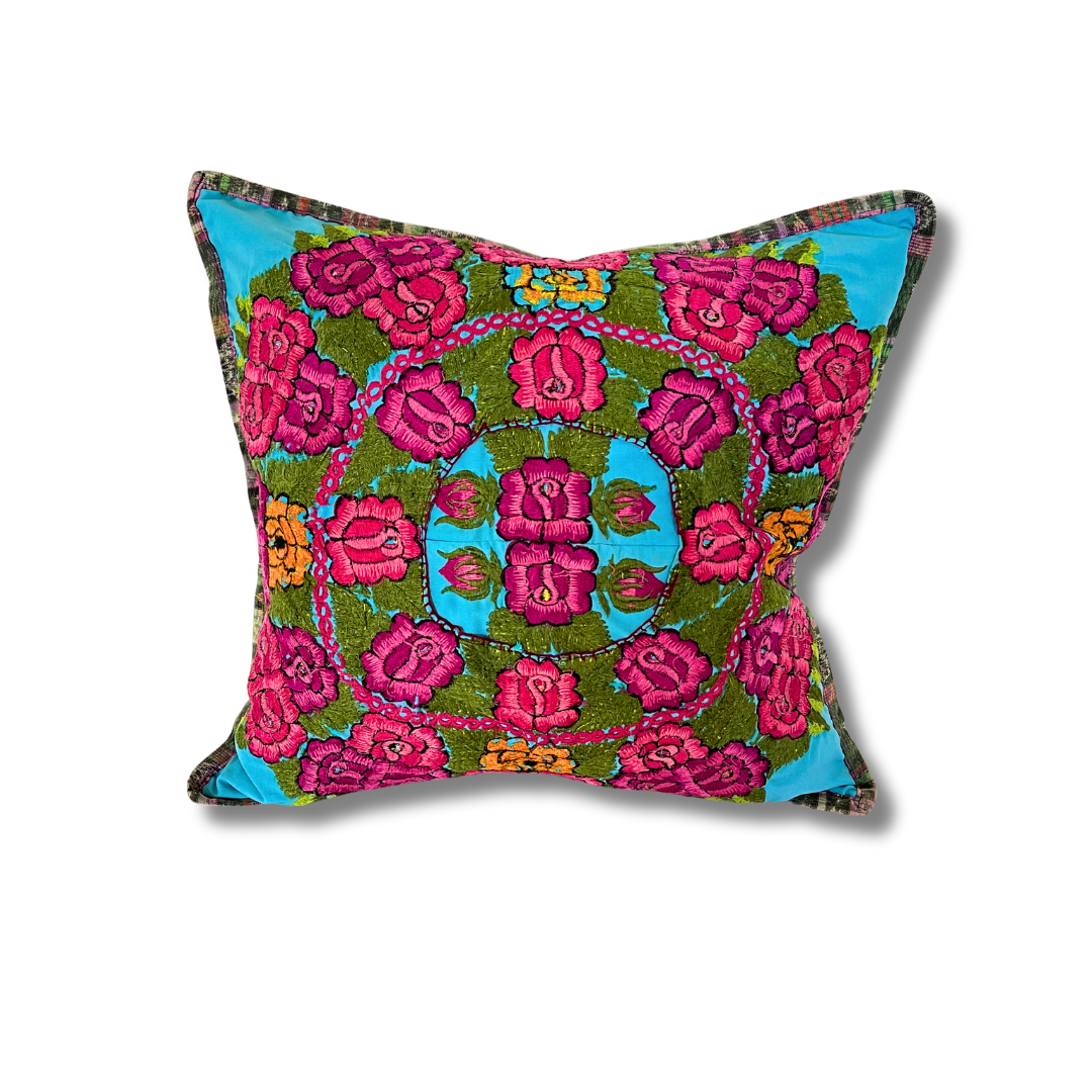 Funda de cojín de tela huipil floral maya reciclada - Guatemala