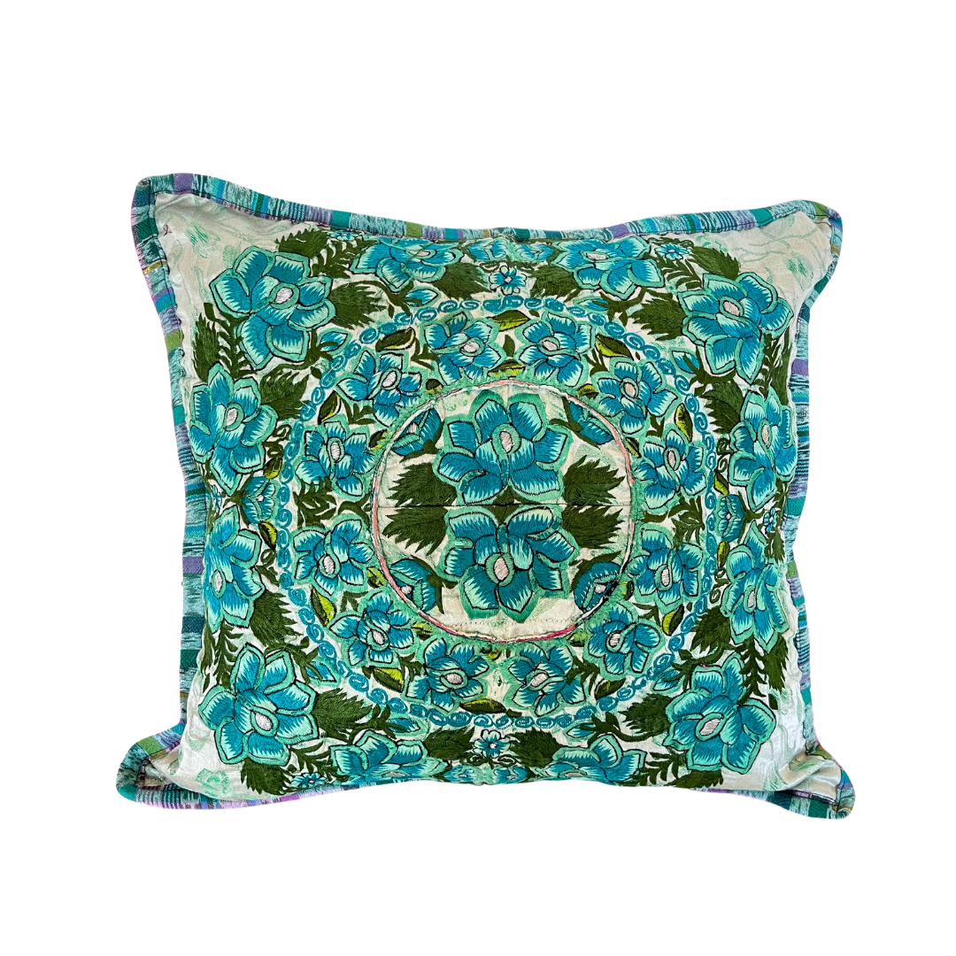 Funda de cojín de tela huipil floral maya reciclada - Guatemala