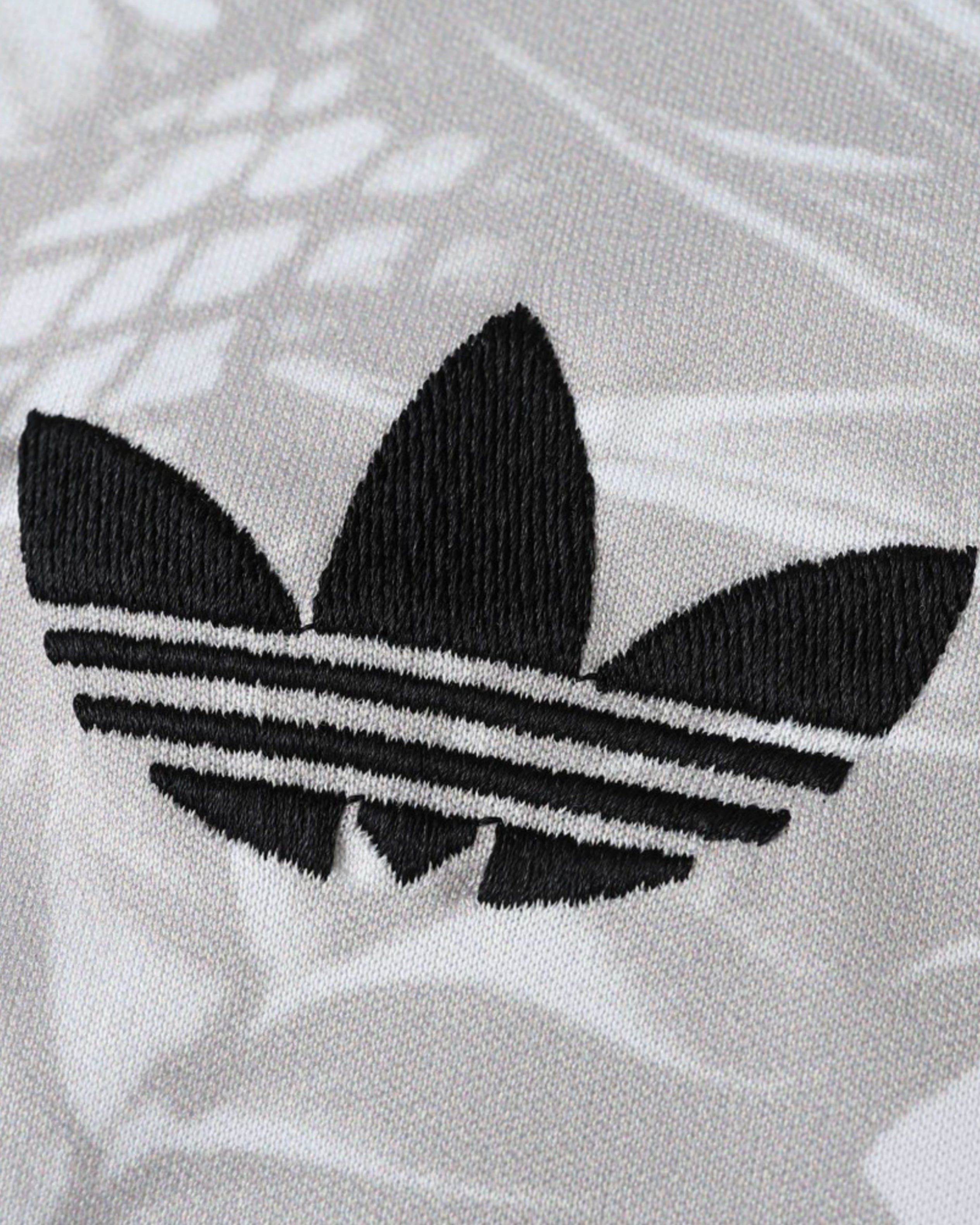 REAL MADRID x WHITE FURY PREMIUM KIT