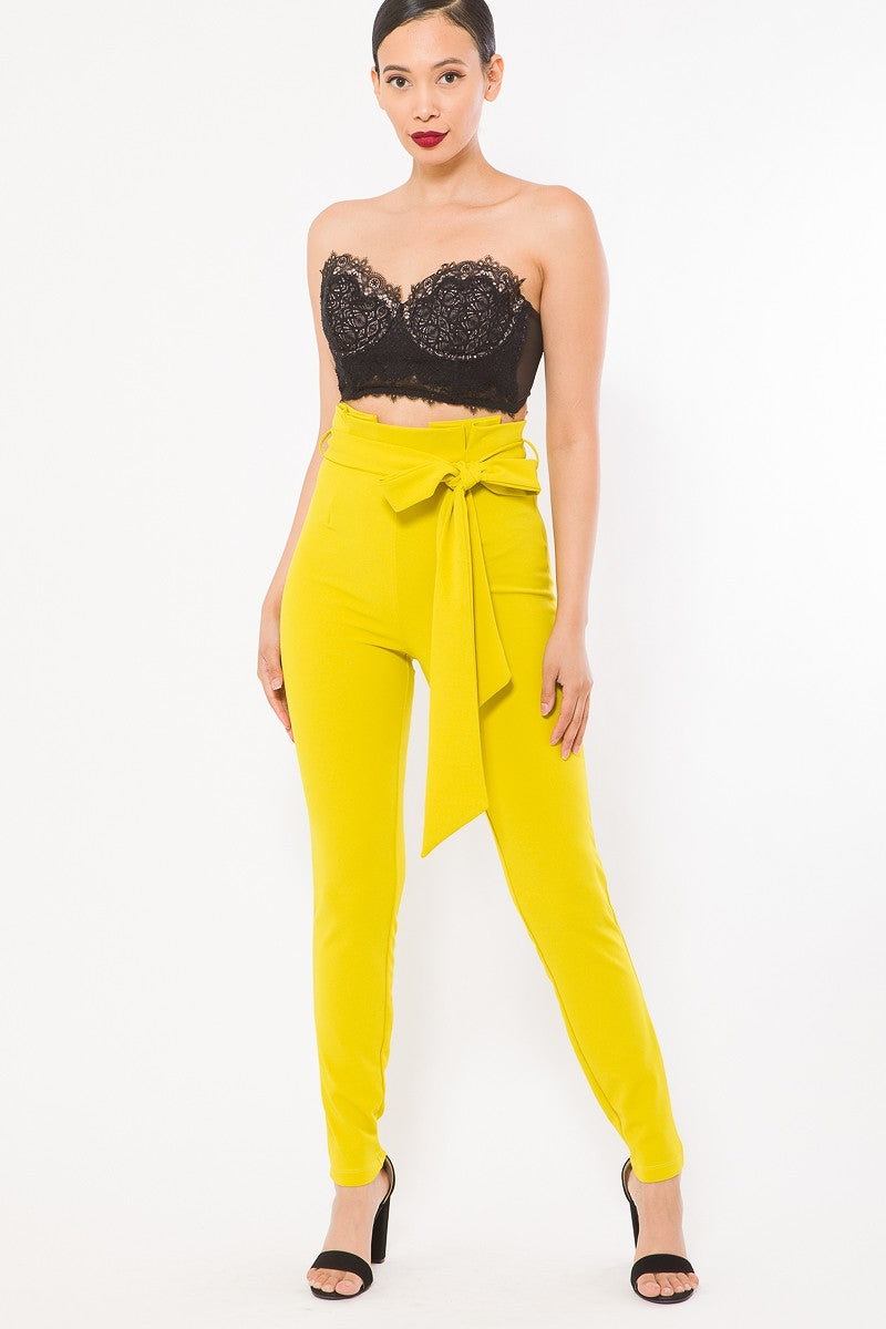 Vacation-Ready Women's Skinny Pants Jeans with Belt