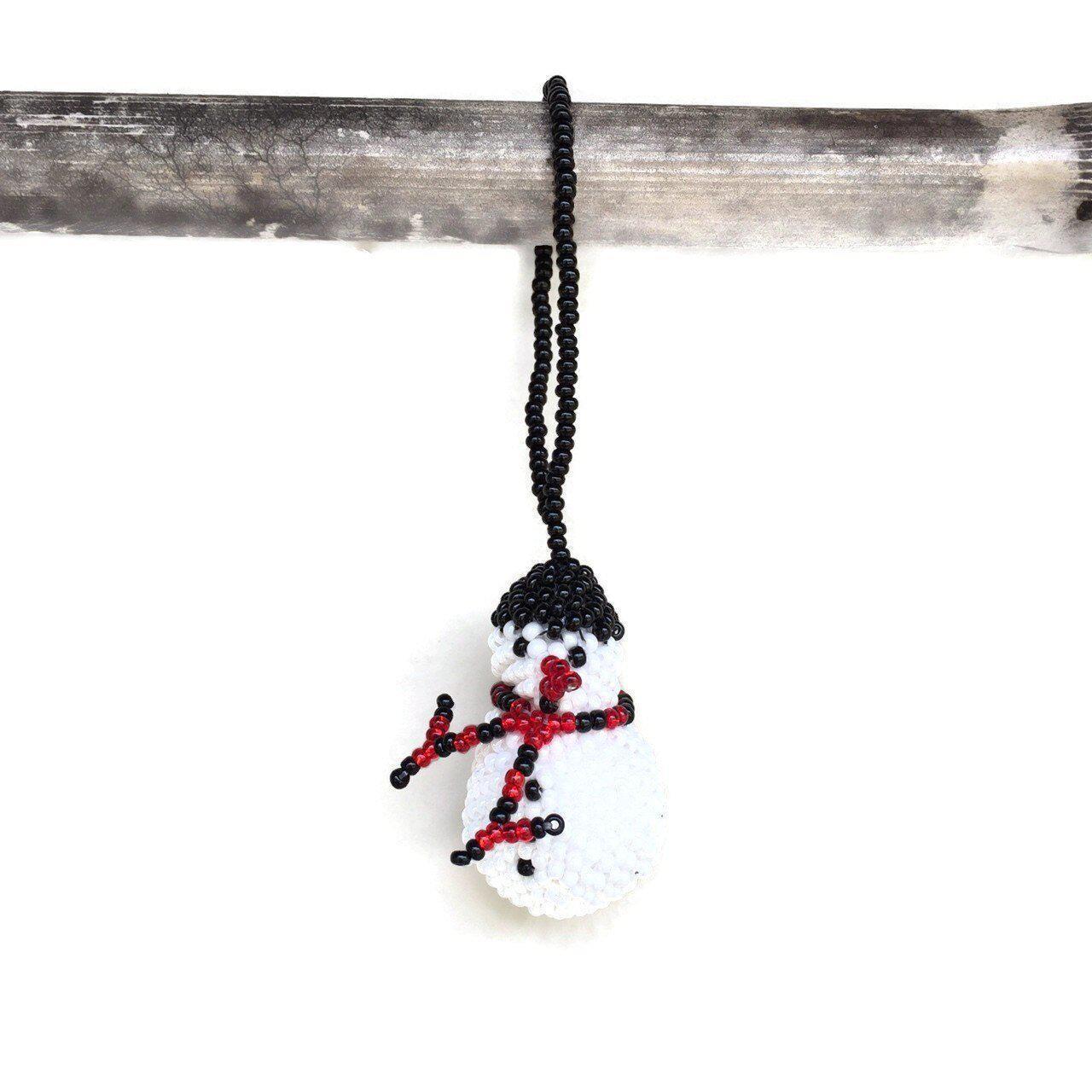 Adorno de muñeco de nieve con cuentas de semillas - Guatemala