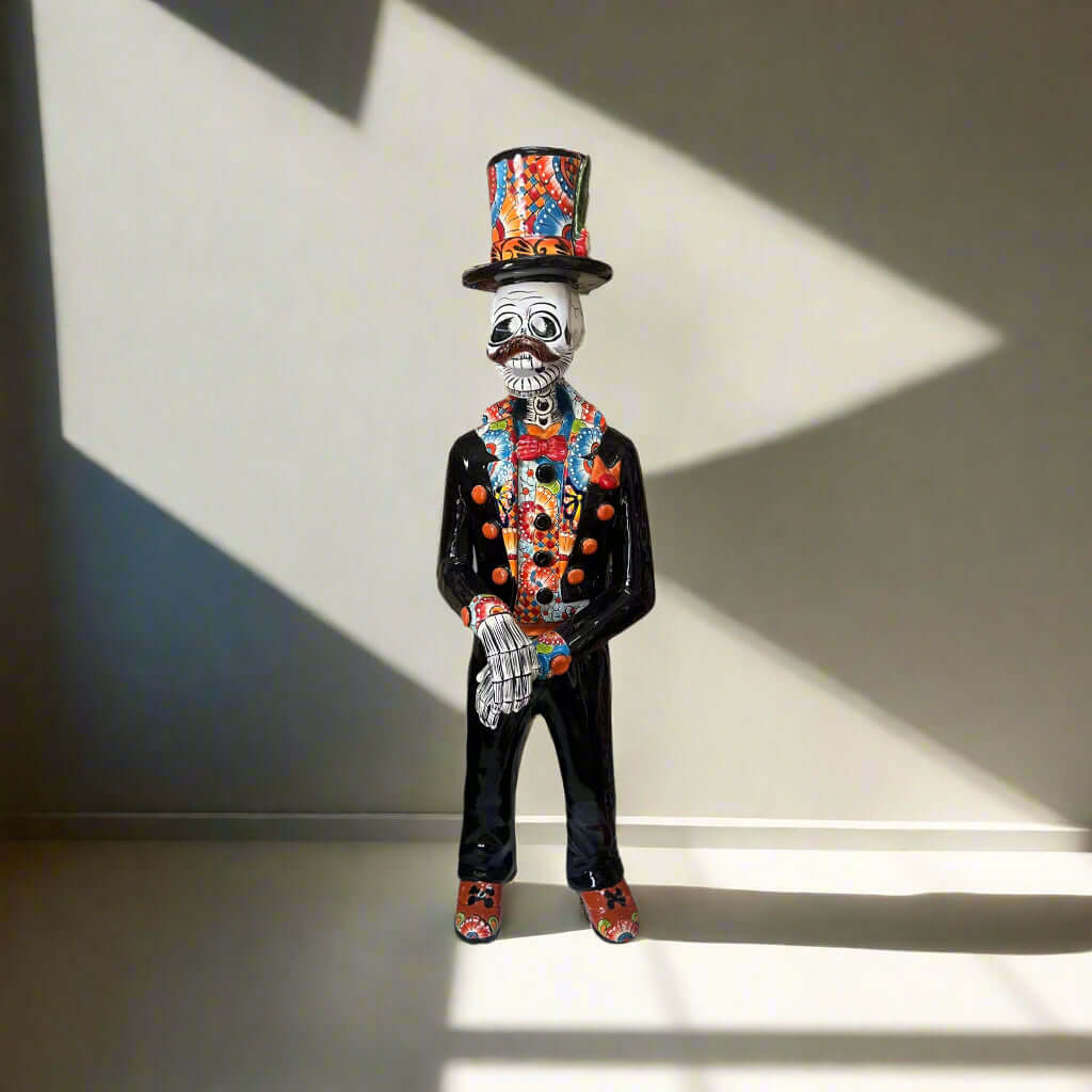 Estatua Catrín de Talavera | Figurilla de 33" del Día de Muertos