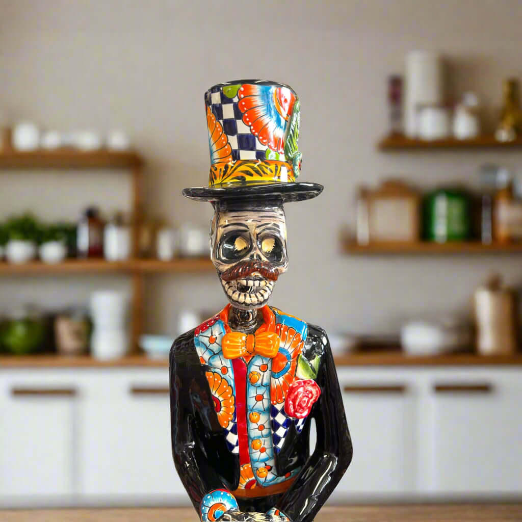 Estatua Catrín de Talavera | Figurilla de 33" del Día de Muertos