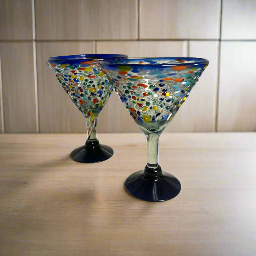 Copa de Martini de Roca con Confeti y Borde Azul | Cristalería Mexicana Soplada a Mano