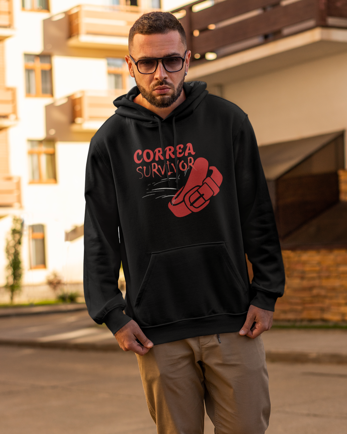 Sudadera cálida y cómoda Correa Belt Survivor | Chancleta Cinturón Broma Orgullo Latino Forro polar divertido | Latinos 4 The World