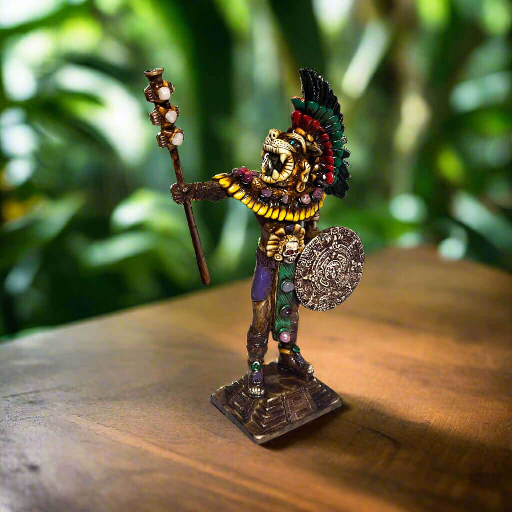 Estatua de guerrero azteca | Escultura cultural artesanal