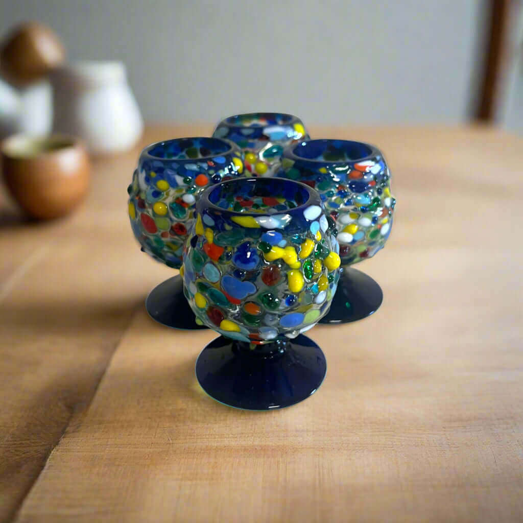 Vaso de chupito Confetti Rock | Estilo coñac con borde azul