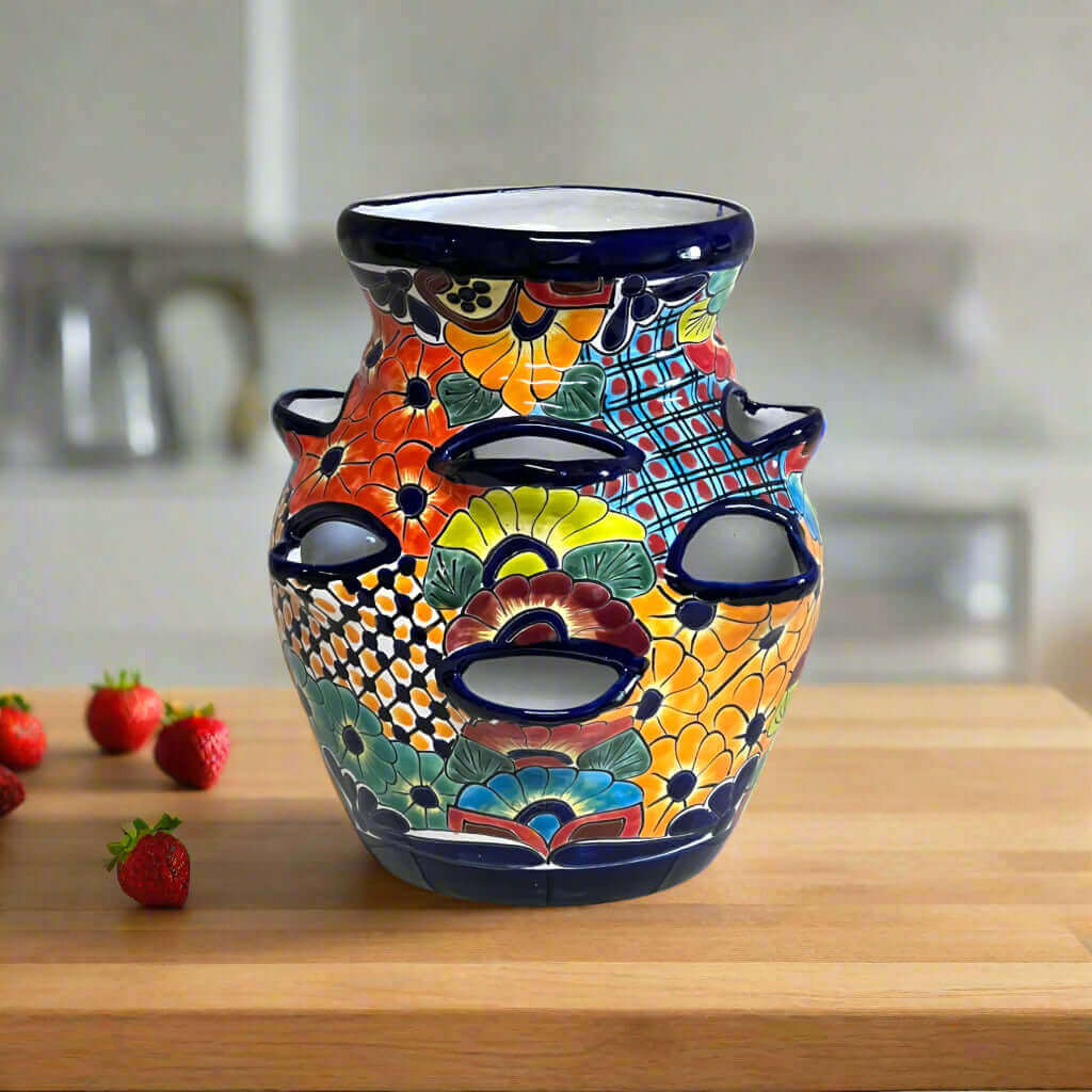 Maceta Jardinera de Fresa Talavera | Cerámica Mexicana Pintada a Mano
