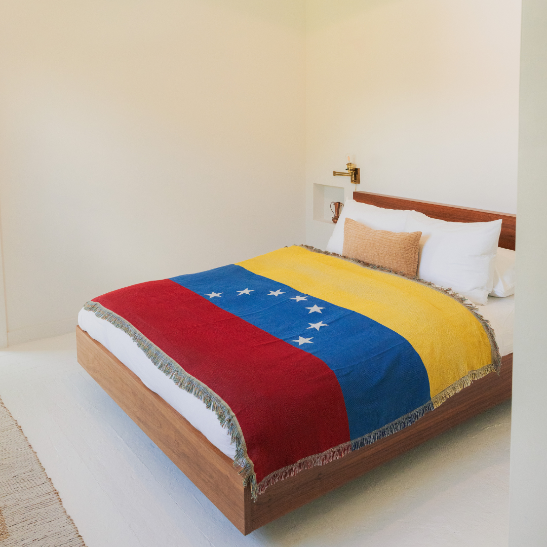 Venezuela 7 Stars Flag  Woven Throw Blanket