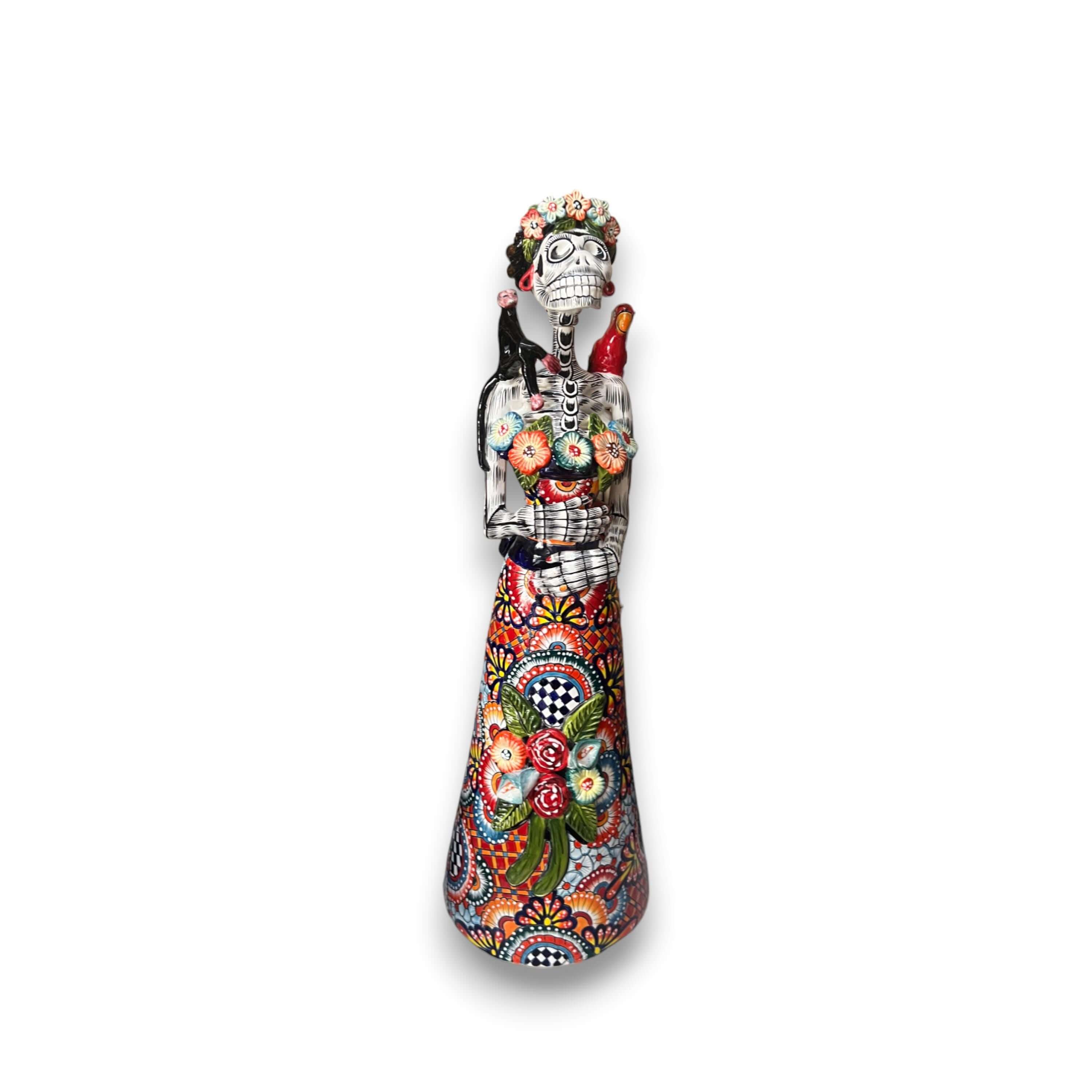 Estatua Catrina de Talavera | Figurilla de cerámica de Día de Muertos de 83.82 cm de alto