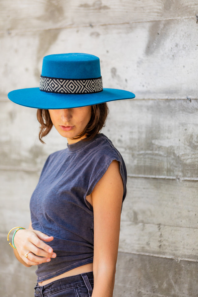 Sombrero español de mezclilla