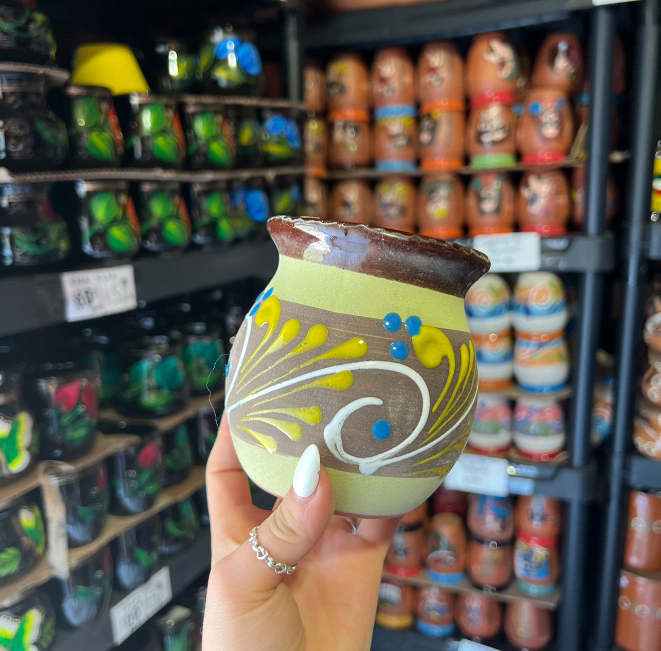 Taza de Barro Engobe Amarillo Polen