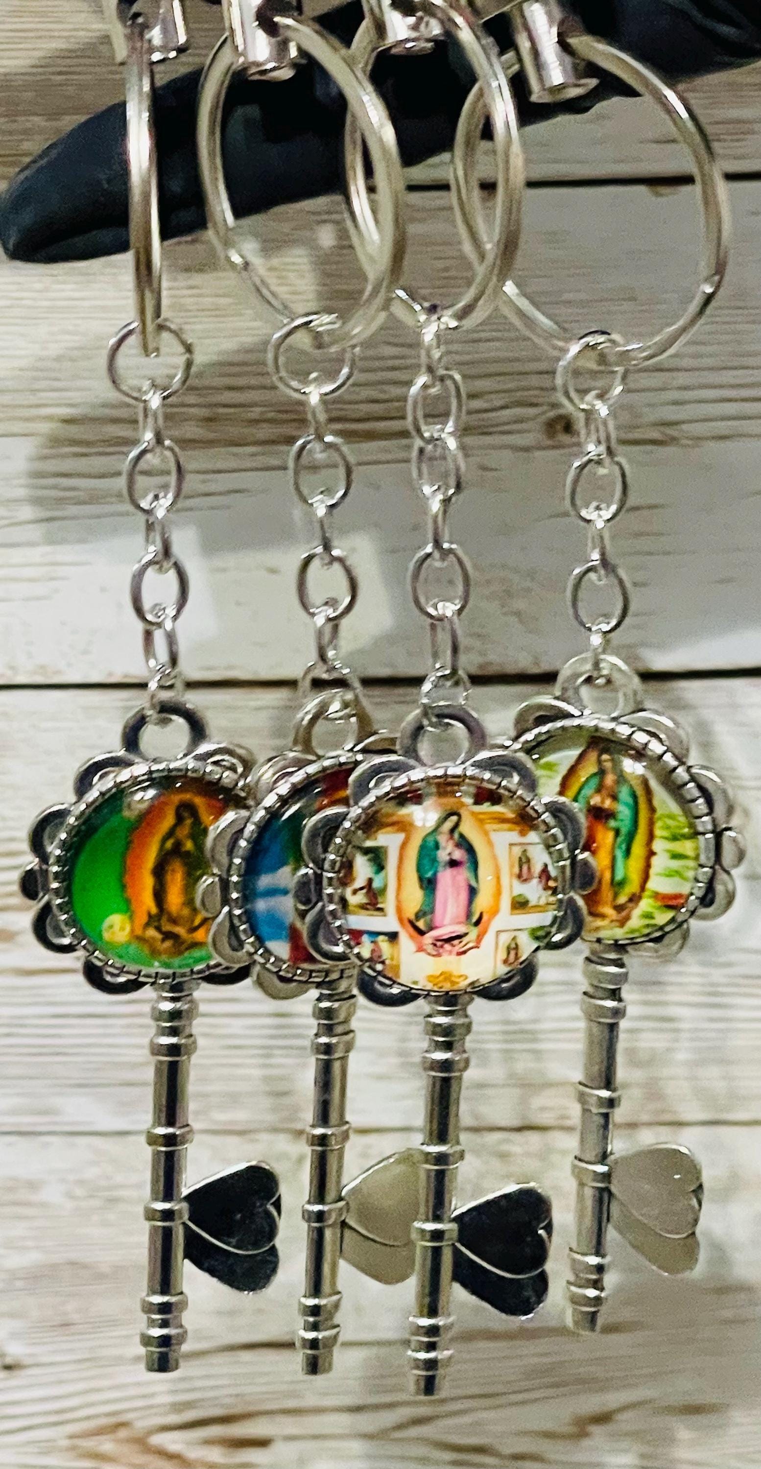 2x Virgin Mary Key Keepsakes Choose Your Color 2x Llaveros de Llave de La Virgen Maria Escoje Tus Colores