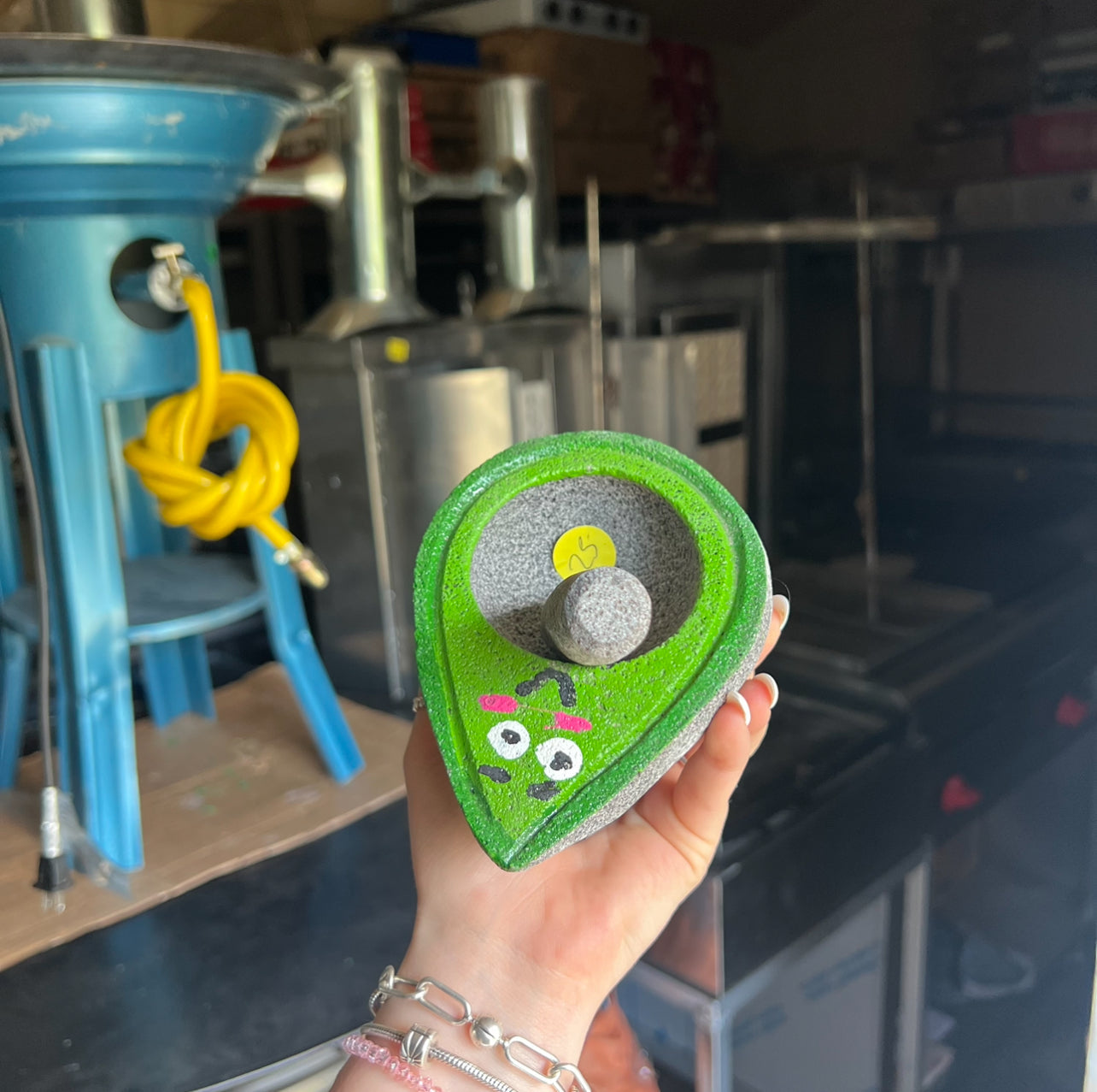 Molcajete de Aguacate Pequeño 100% Volcánico