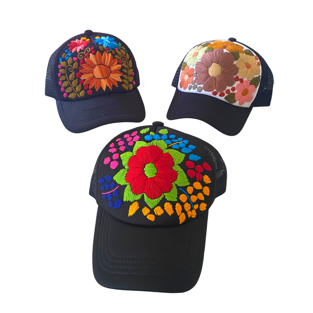 Gorra trucker Tulum bordada a mano con flores - México
